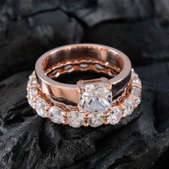 Riyo lieve zilveren ring met roségouden witte CZ-steen vierkante vorm Prong-instelling aangepaste sieraden Nieuwjaarsring