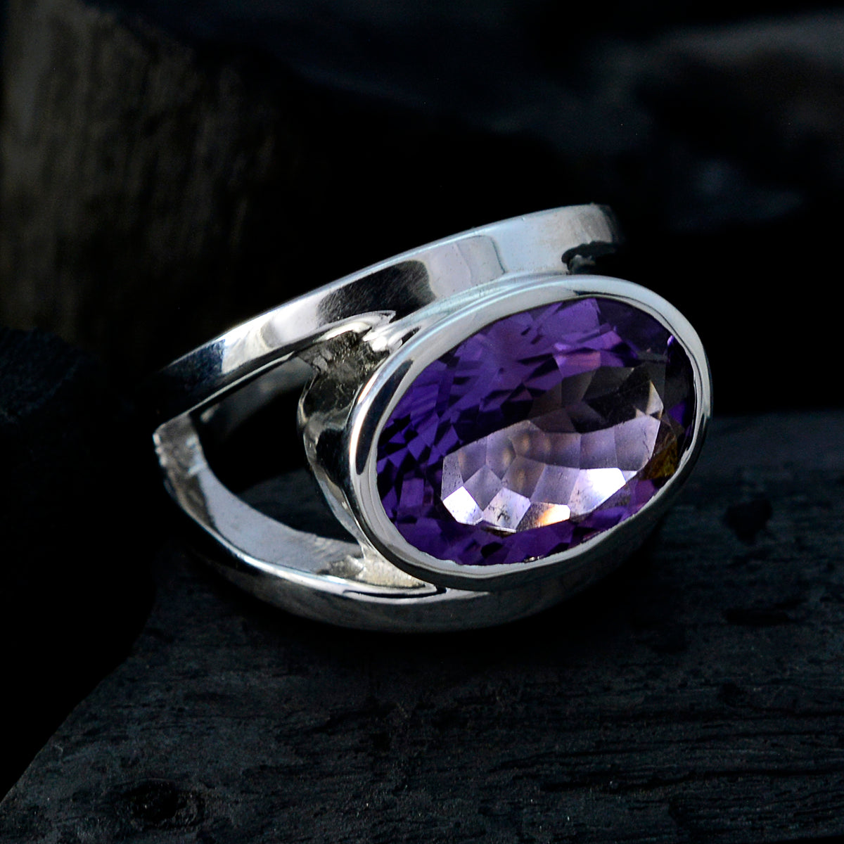 Riyo Captivating Gemstone Amethyst 925 Silver Ring Art Deco Jewelry