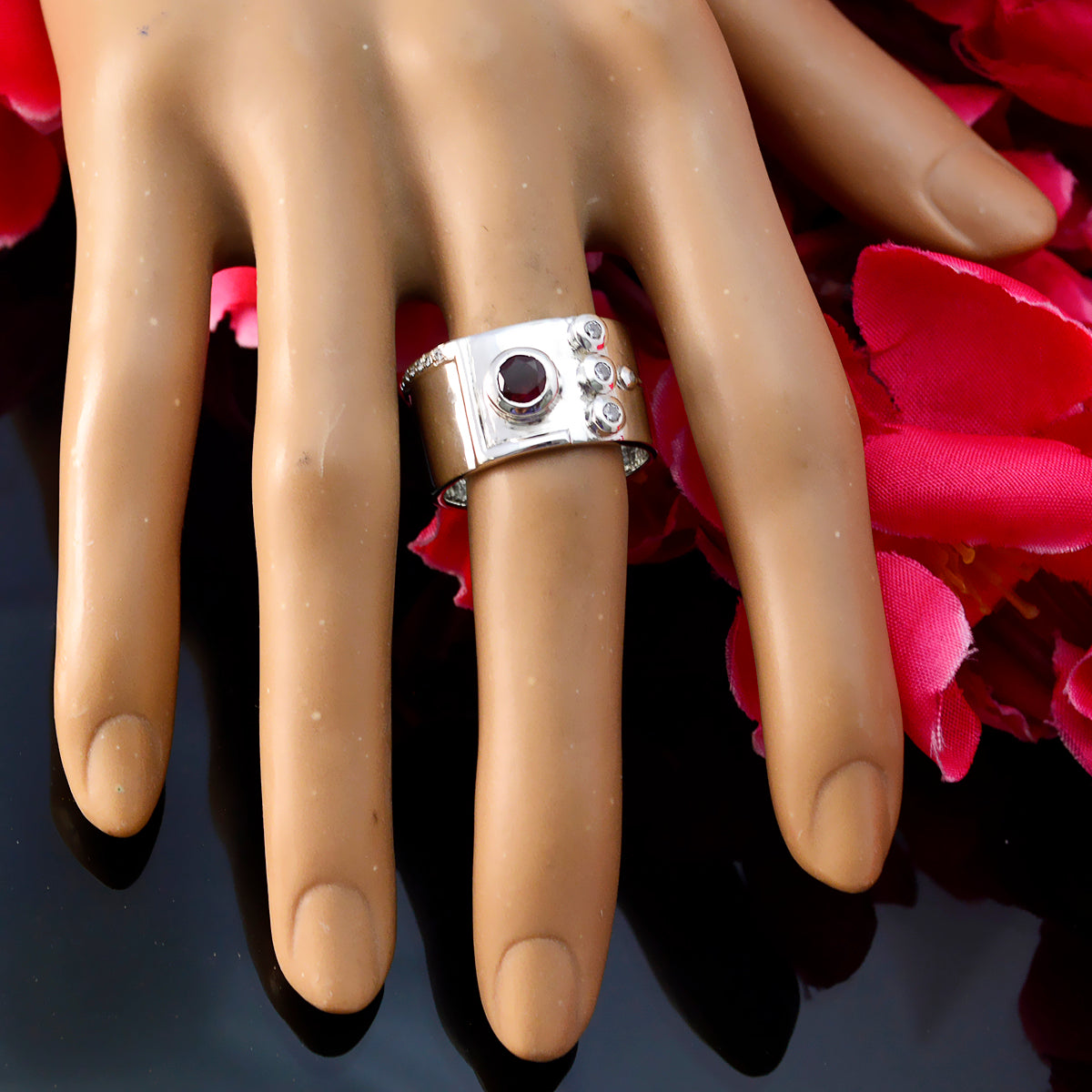 Riyo India Gemstone Garnet 925 Sterling Silver Ring Fake Jewelry