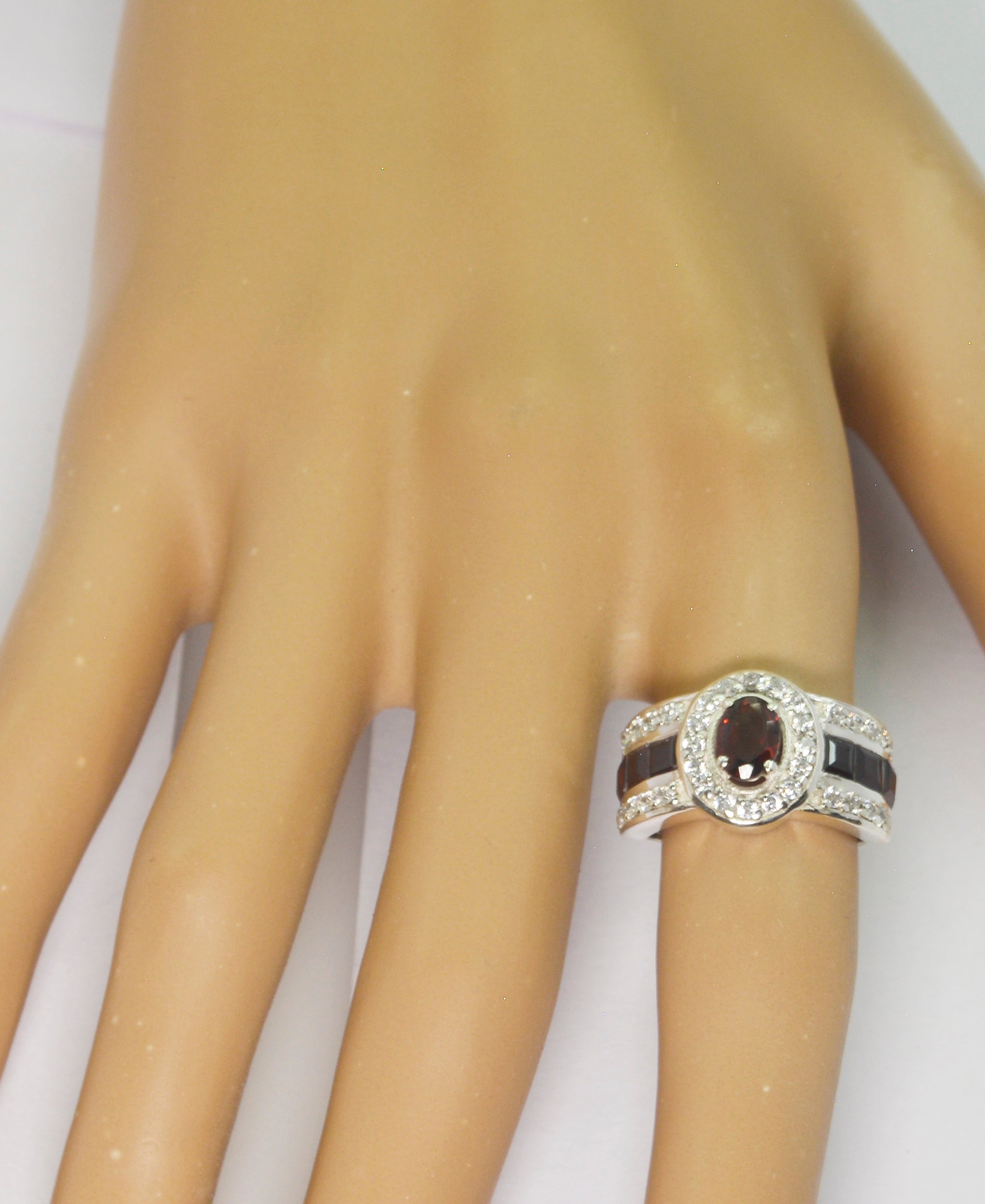 Riyo Magnetic Gemstones Garnet Solid Silver Ring Fox Jewelry