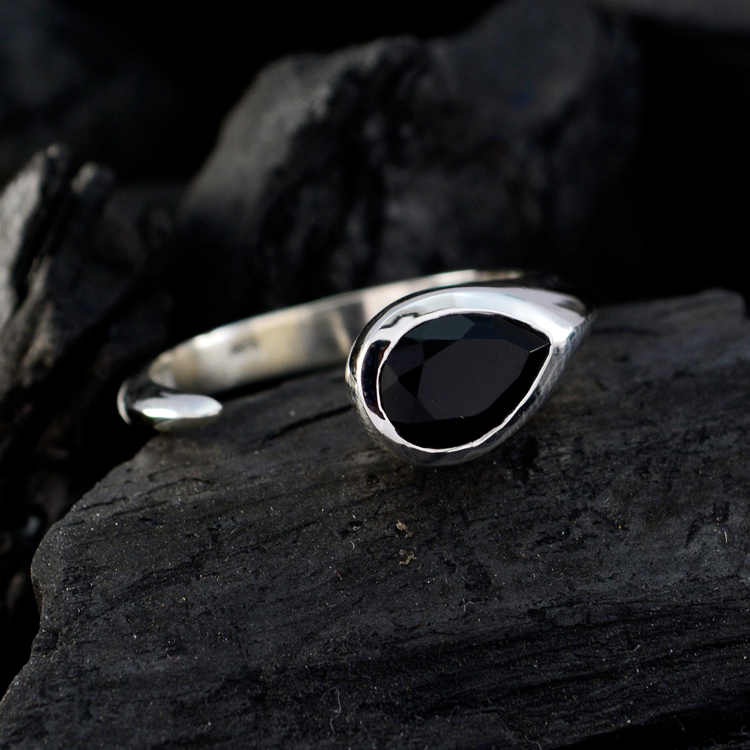 Riyo Ravishing Gem Black Onyx 925 Sterling Silver Ring Jewelry Fresh