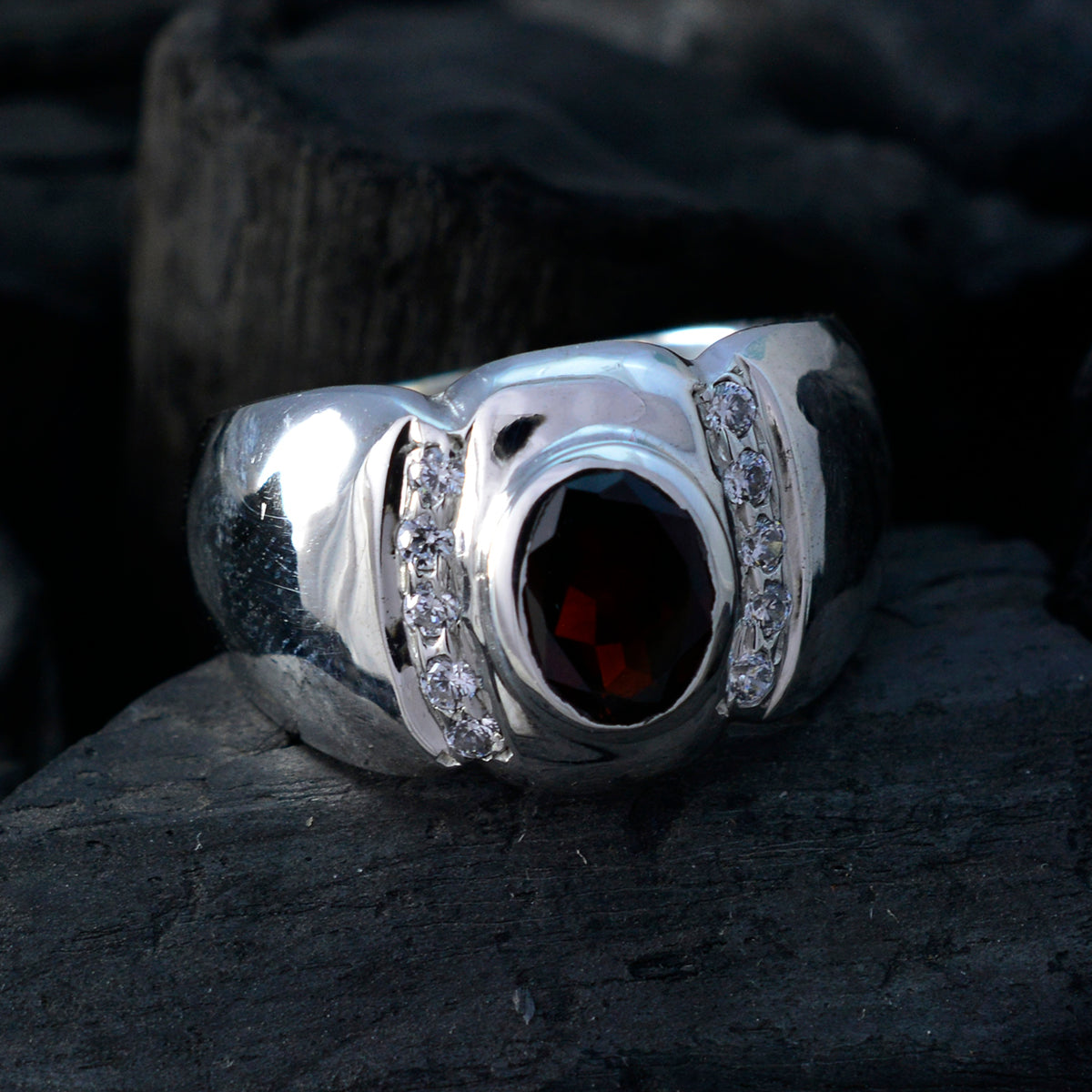 Riyo Teasing Gemstone Garnet Solid Silver Ring Gift For Friends