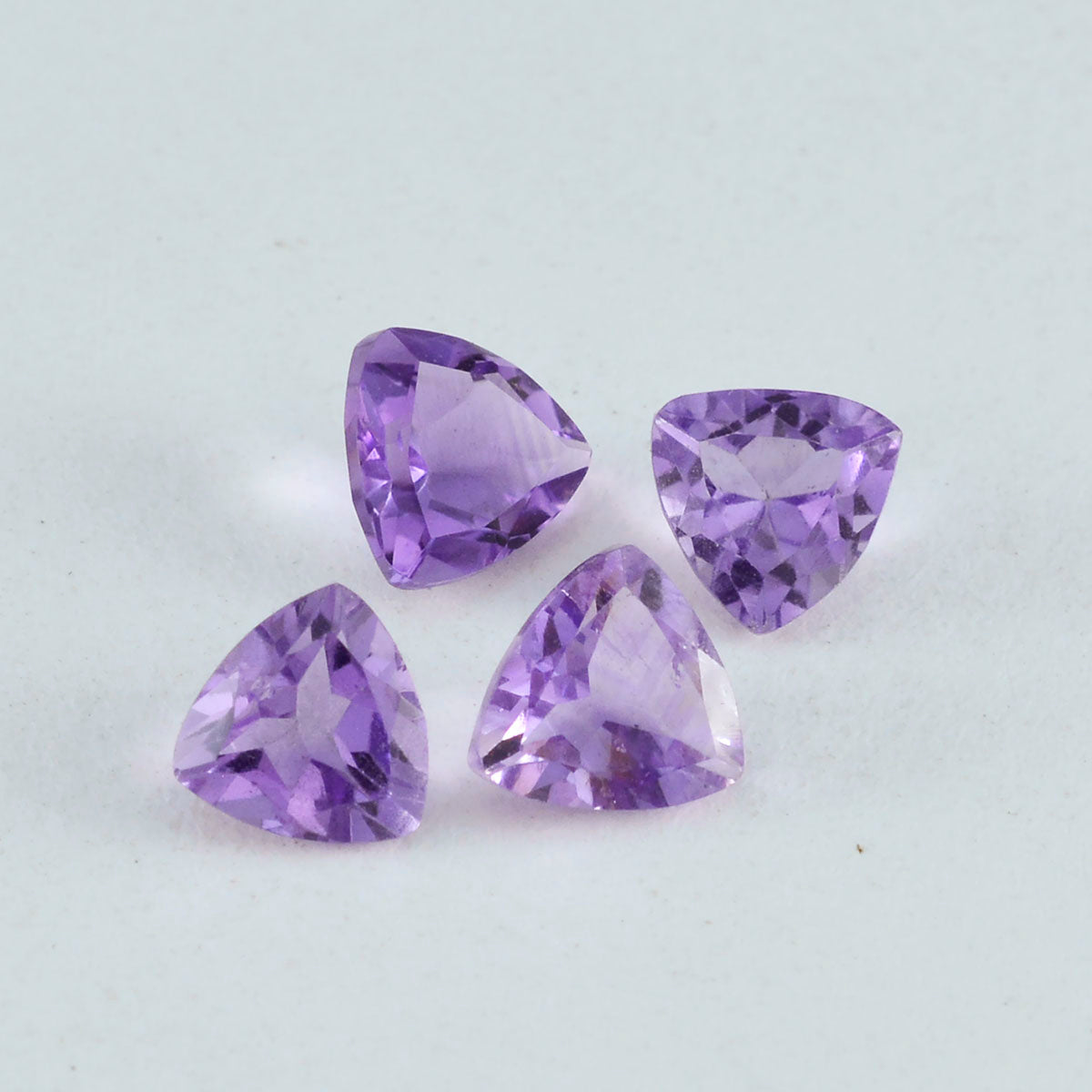 Riyogems 1PC Natural Purple Amethyst Faceted 8x8 mm Trillion Shape fantastic Quality Loose Gems