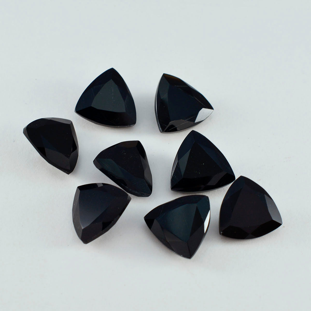 Riyogems 1PC Real Black Onyx Faceted 8x8 mm Trillion Shape Nice Quality Gemstone