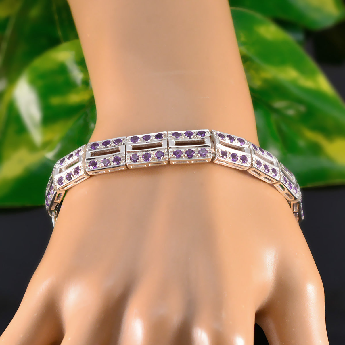 Riyo Exporter 925 Sterling Silber Armband für Mädchen, Amethyst-Armband, Lünettenfassung, Armband mit Fischhaken-Glieder-Charm-Armband, Größe L, 15,2–21,6 cm.