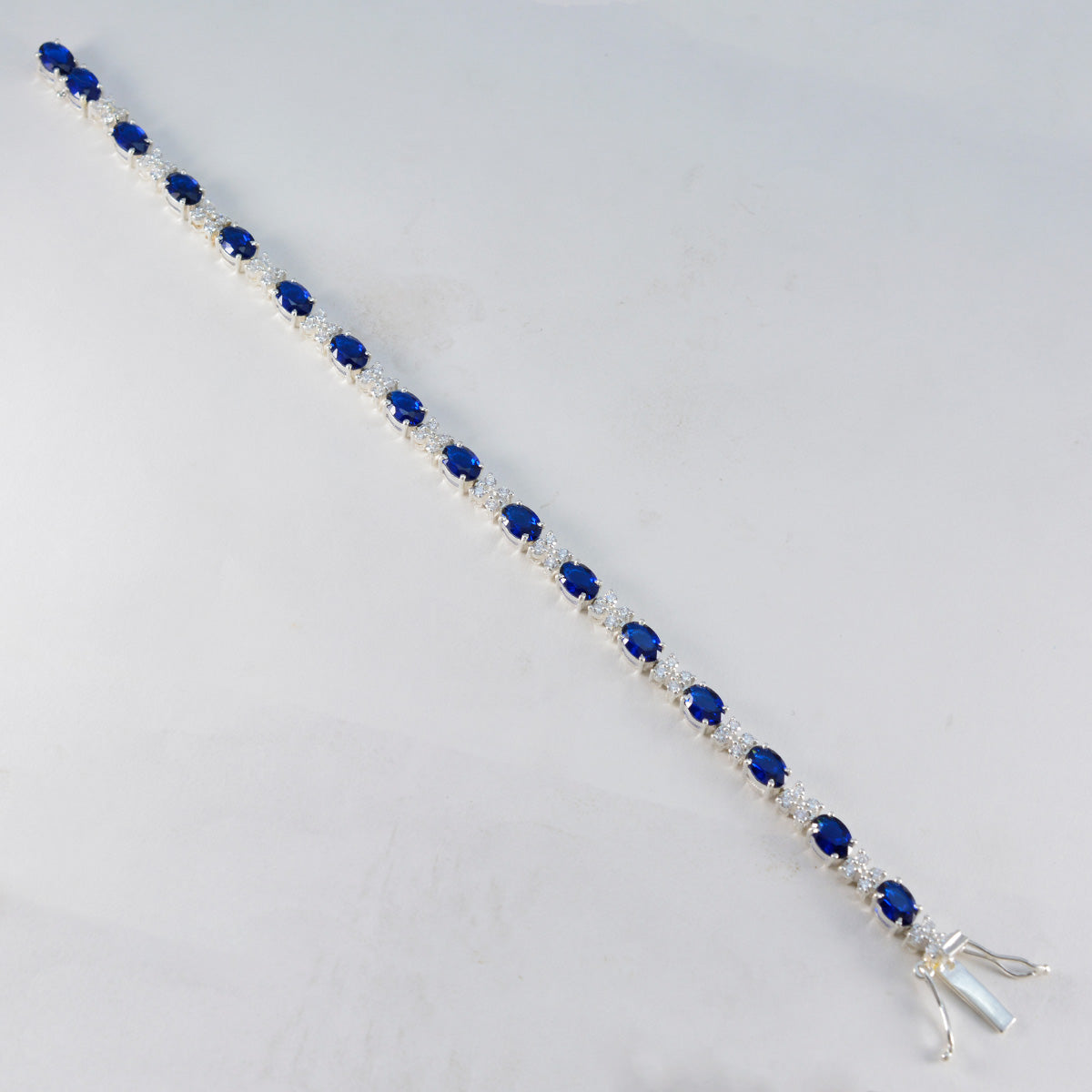 Браслет из стерлингового серебра 925 пробы riyo для девочек, синий браслет из кварца сапфир, браслет с зубцами, браслет с коробкой и язычком, теннисный браслет, размер l, 6-8,5 дюймов.