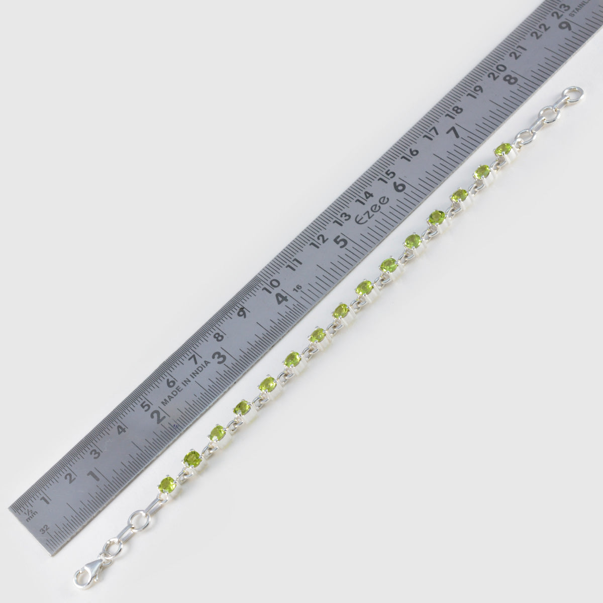 Riyo Hersteller 925 Sterling Silber Armband für Mädchen Peridot Armband Krappenfassung Armband mit Angelhaken Tennisarmband L Größe 6-8,5 Zoll.