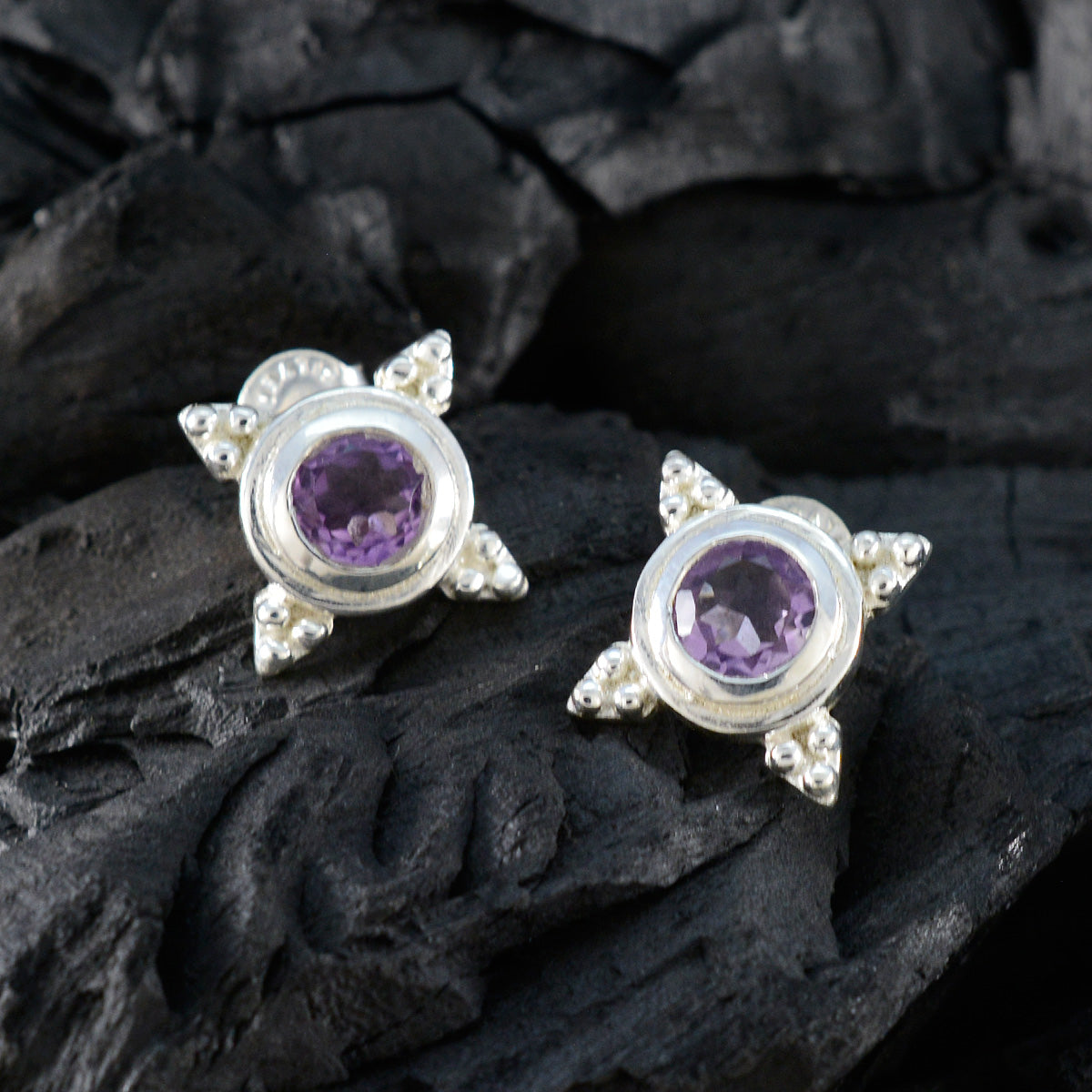 Riyo Ravishing 925 Sterling Silver Earring For Femme Amethyst Earring Bezel Setting Purple Earring Stud Earring