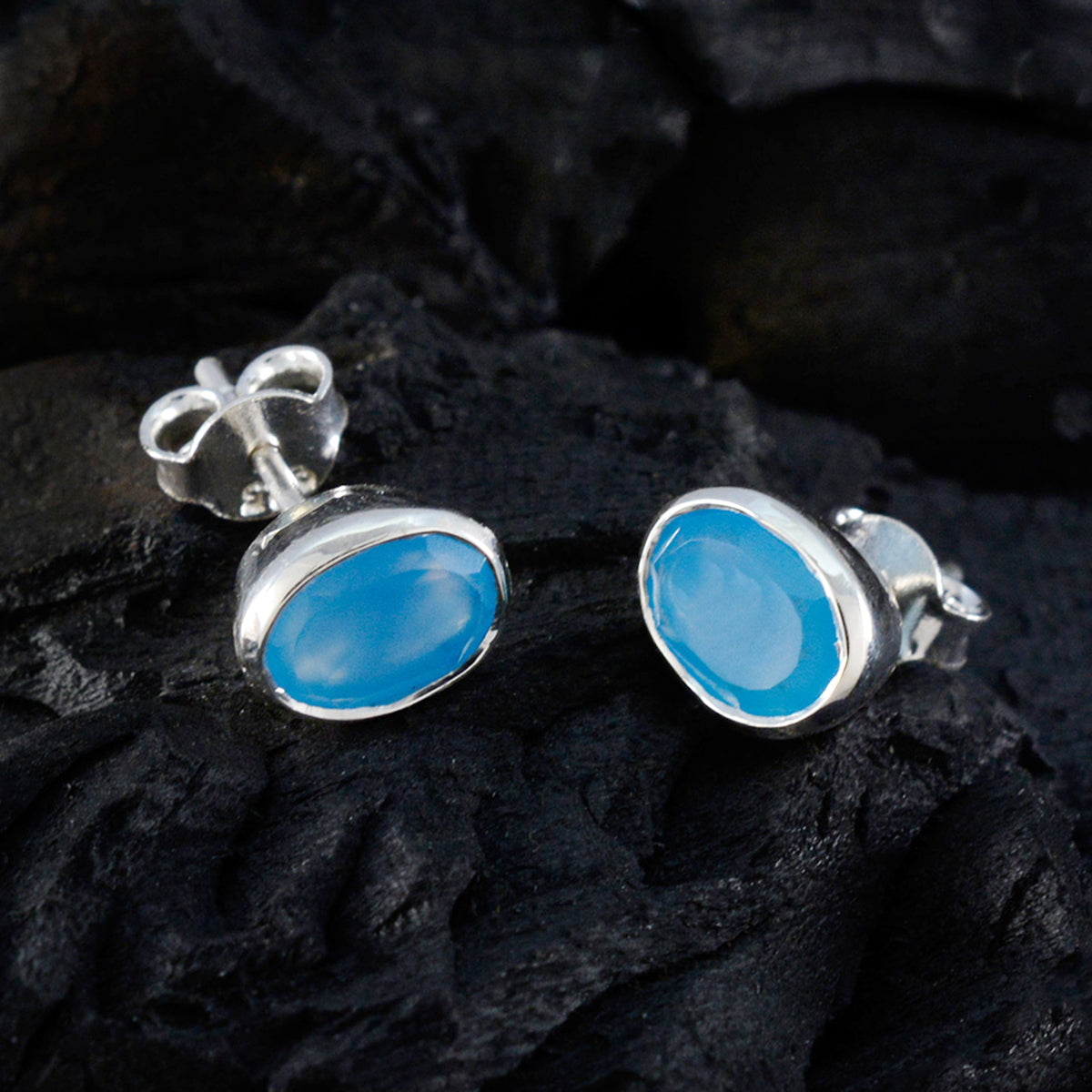 orecchino in argento sterling riyo caldo per demoiselle orecchino in calcedonio blu con castone orecchino blu orecchino a perno