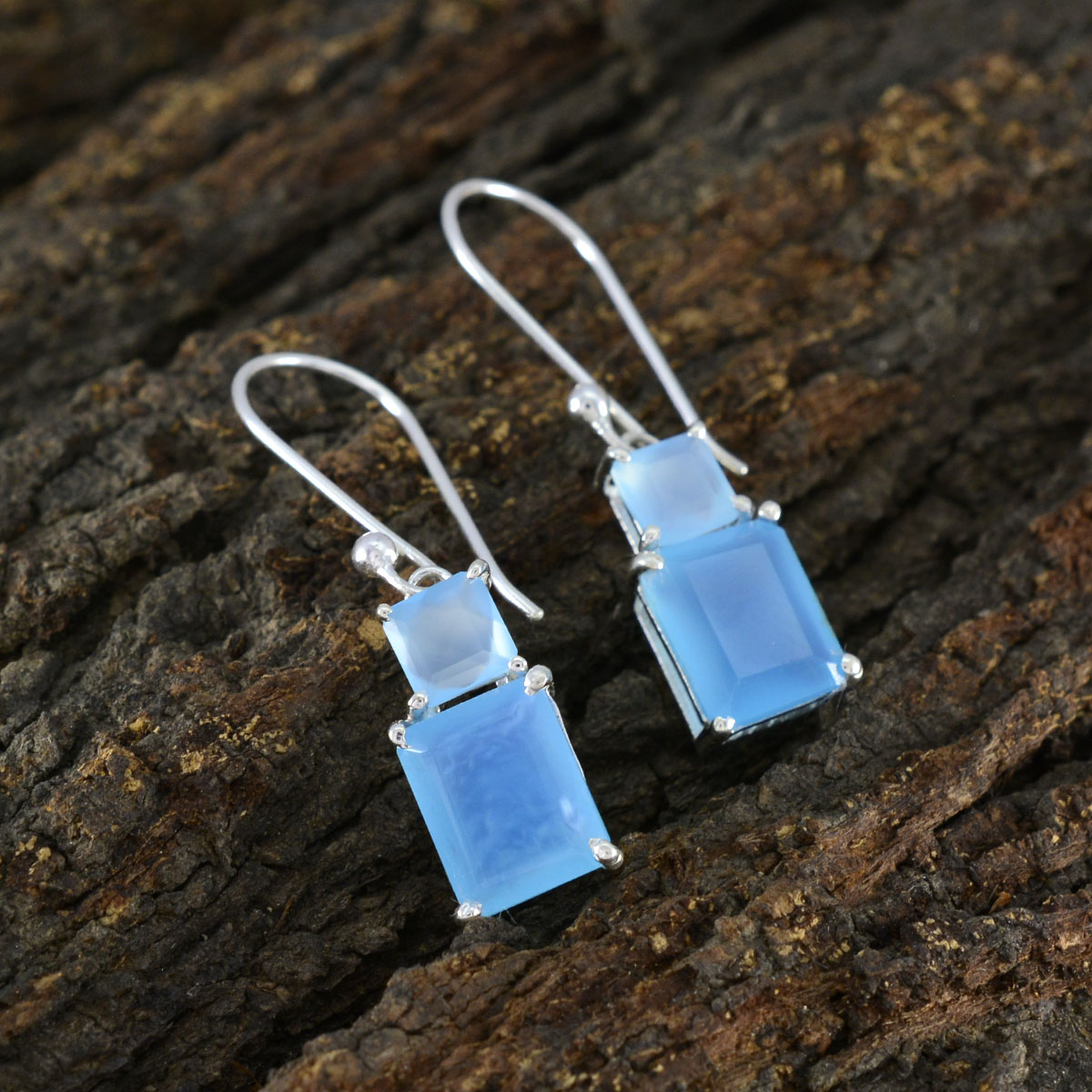 Riyo hübscher Sterlingsilber-Ohrring für Damen, blauer Chalcedon-Ohrring, Lünettenfassung, blauer Ohrring, baumelnder Ohrring