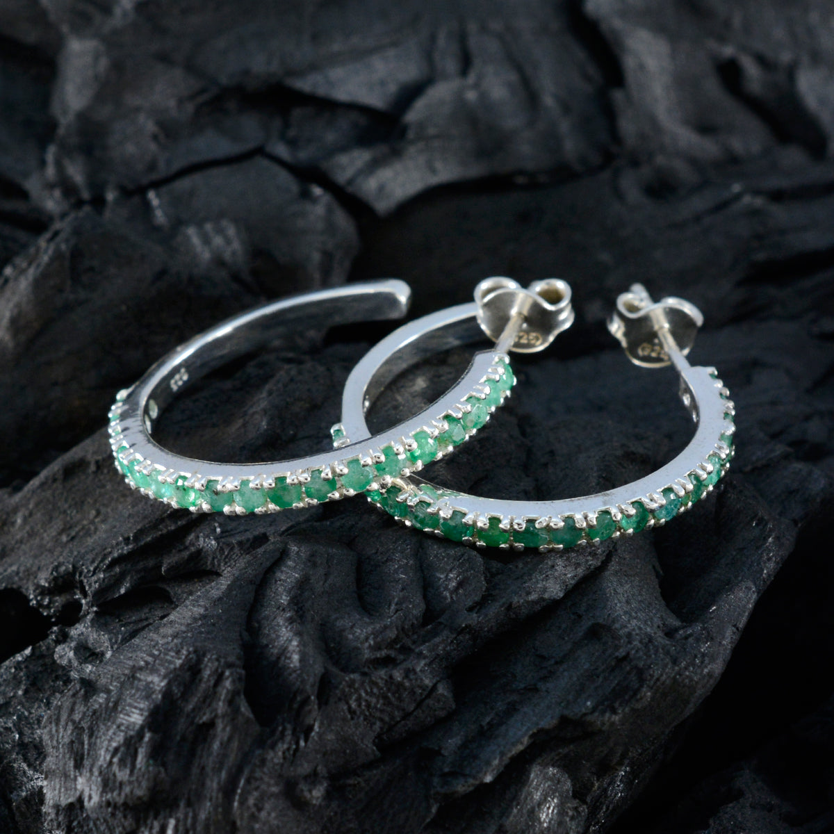 Riyo Alluring 925 Sterling Silver Earring For Sister Indian Emerald Earring Bezel Setting Green Earring Stud Earring