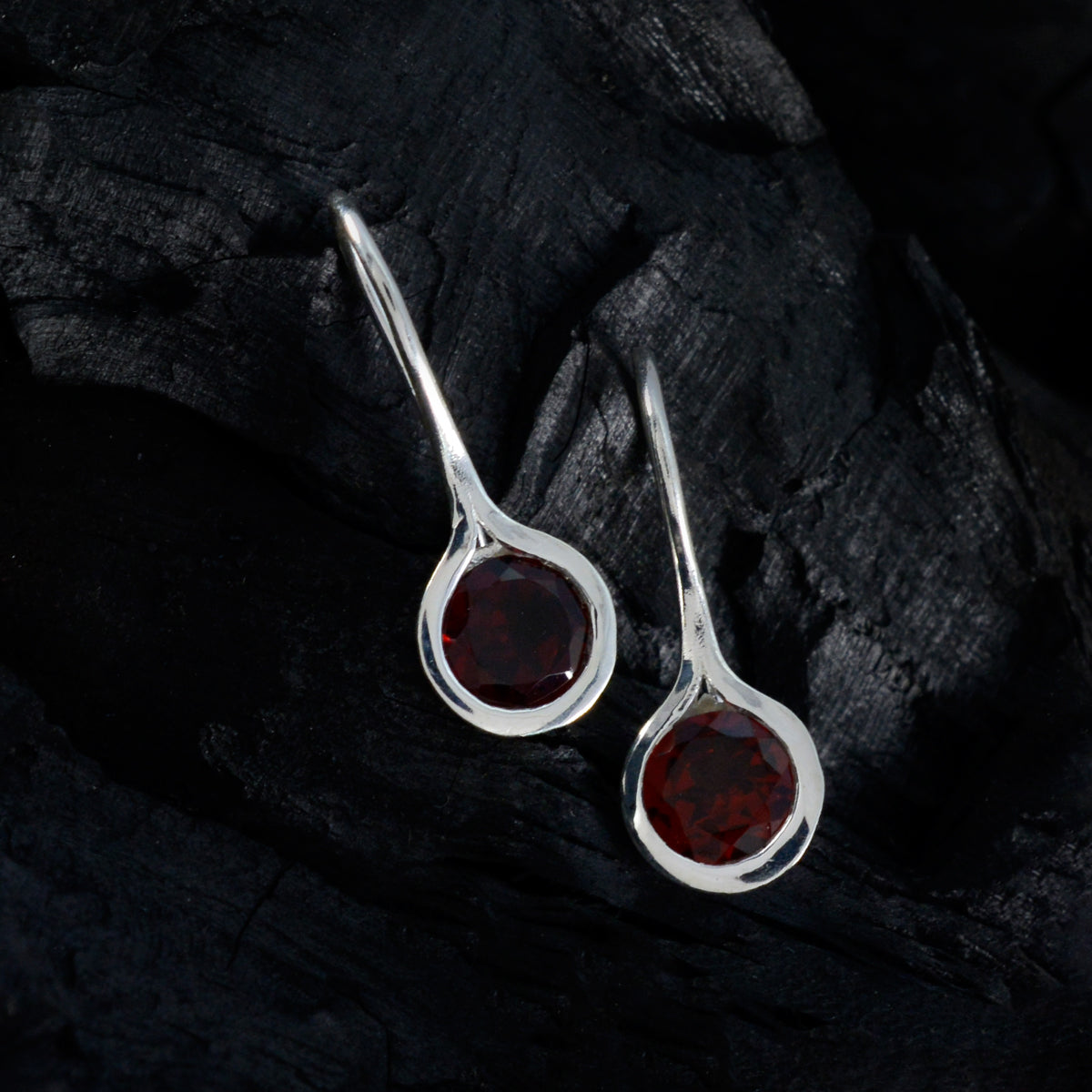 Riyo Fair 925 Sterling Silver Earring For Sister Garnet Earring Bezel Setting Red Earring Dangle Earring