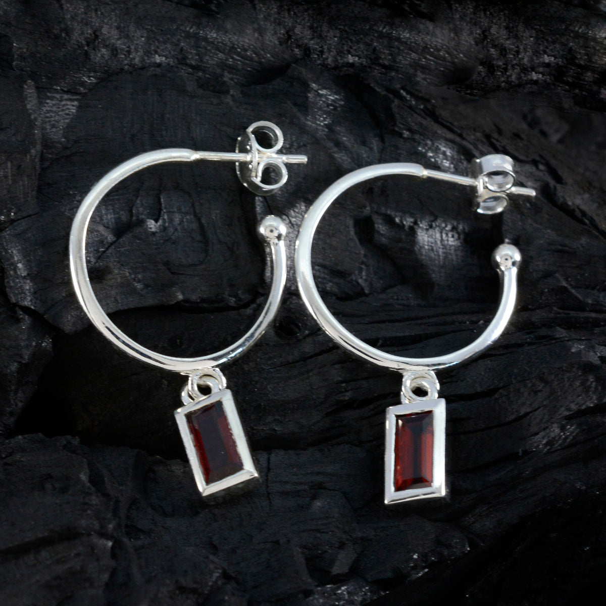 Riyo Fair Sterling Silber Ohrring für Demoiselle Granat Ohrring Lünette Fassung Roter Ohrring Baumelnder Ohrring