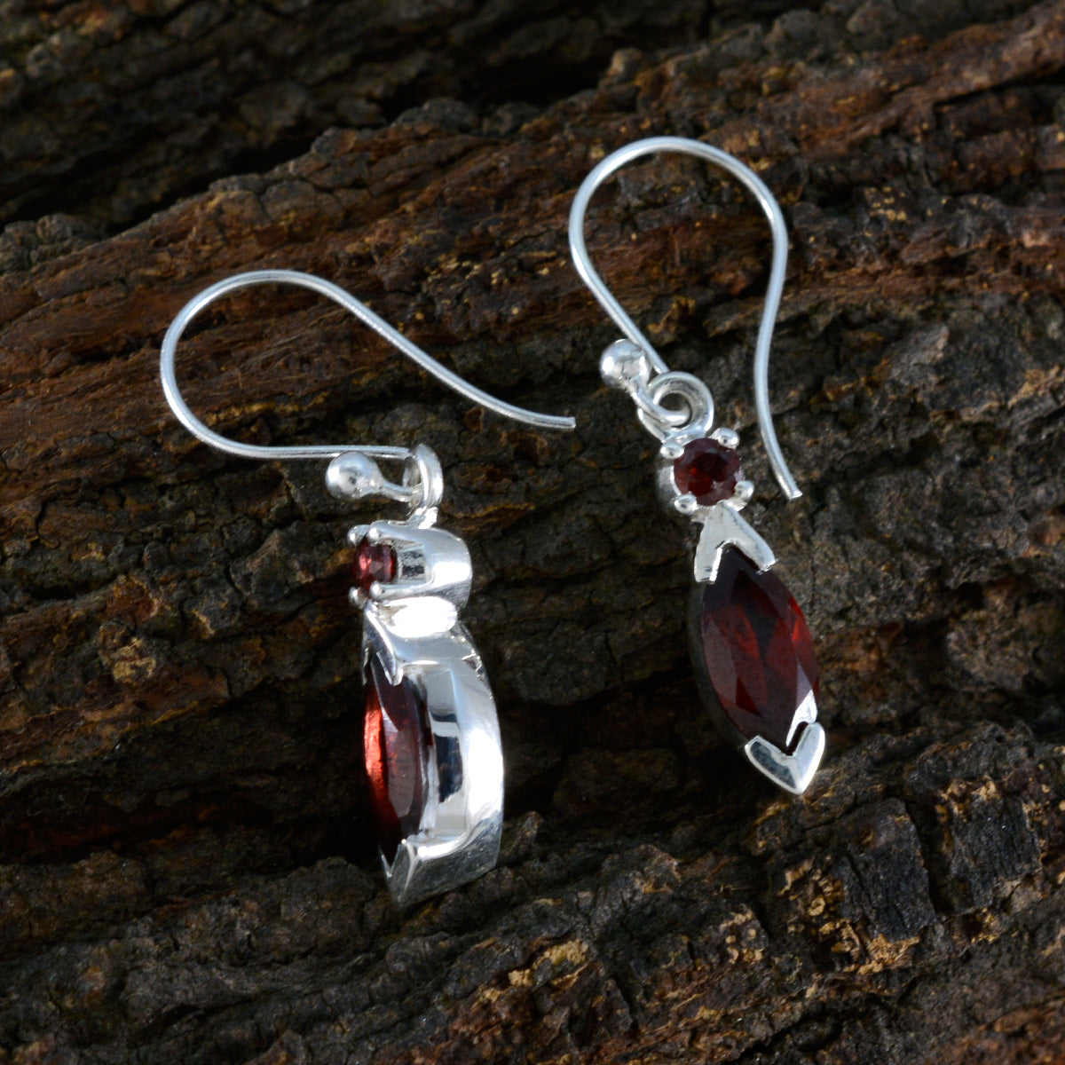 Riyo Beauteous 925 Sterling Silver Earring For Women Garnet Earring Bezel Setting Red Earring Dangle Earring