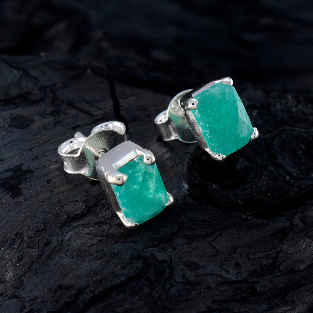 Riyo Prachtige 925 sterling zilveren oorbel voor dames Indian Emerald Earring Bezel Setting Green Earring Stud Earring