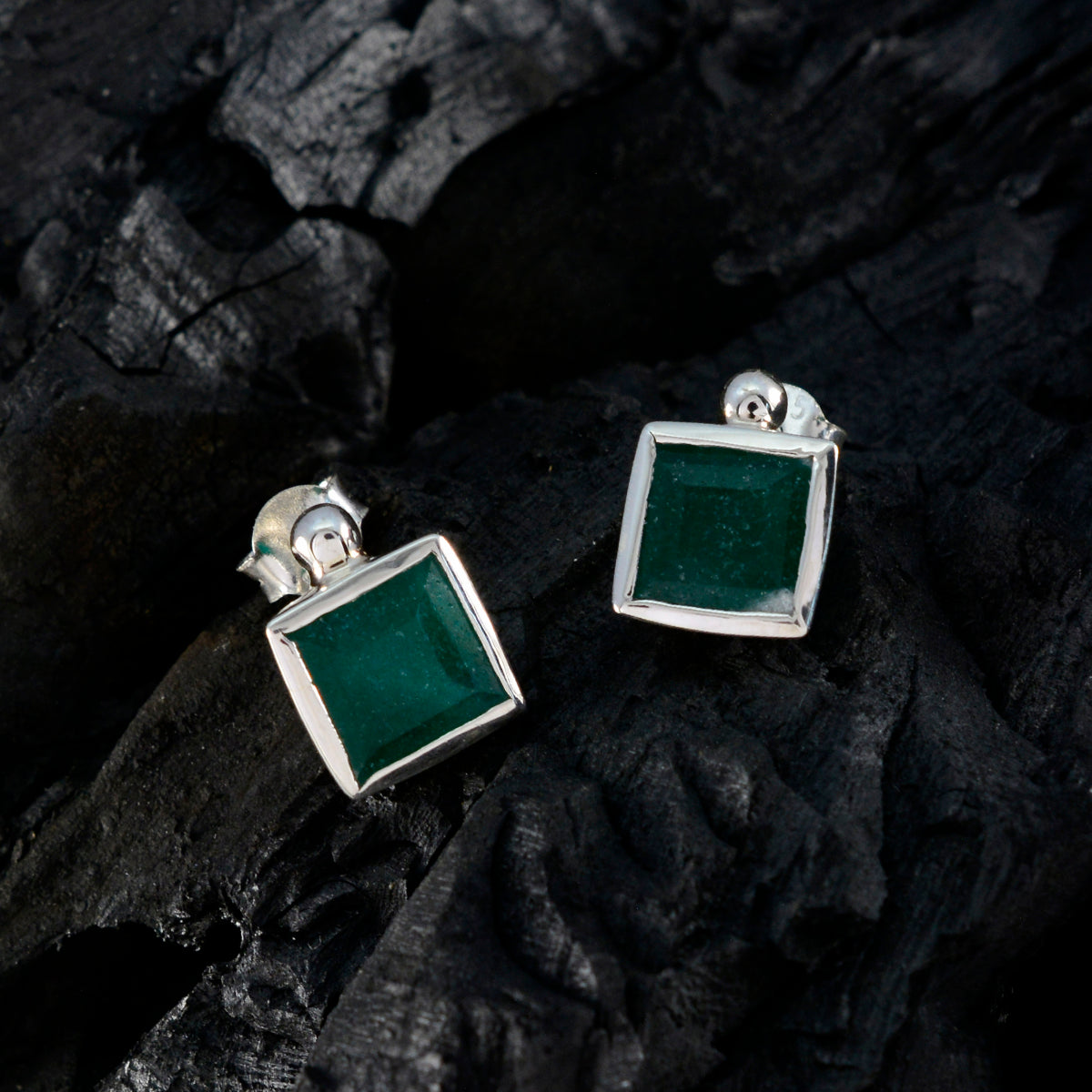 Riyo Charming 925 Sterling Silver Earring For Female Indian Emerald Earring Bezel Setting Green Earring Stud Earring
