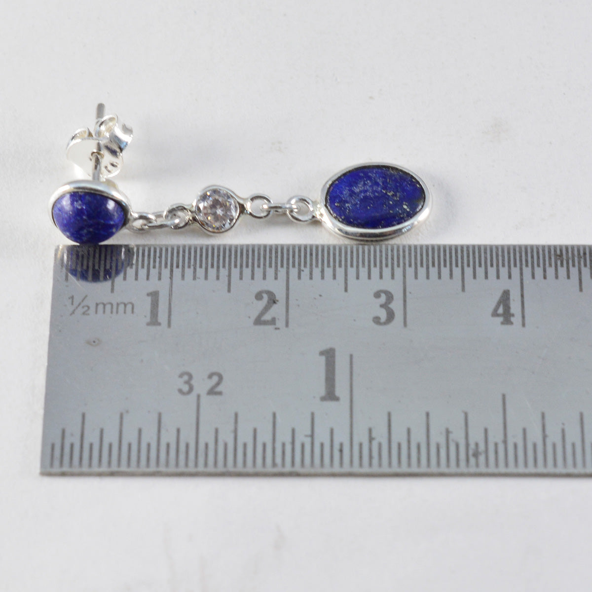Riyo bonito pendiente de plata esterlina para dama pendiente de lapislázuli ajuste de bisel pendiente azul pendiente de perno