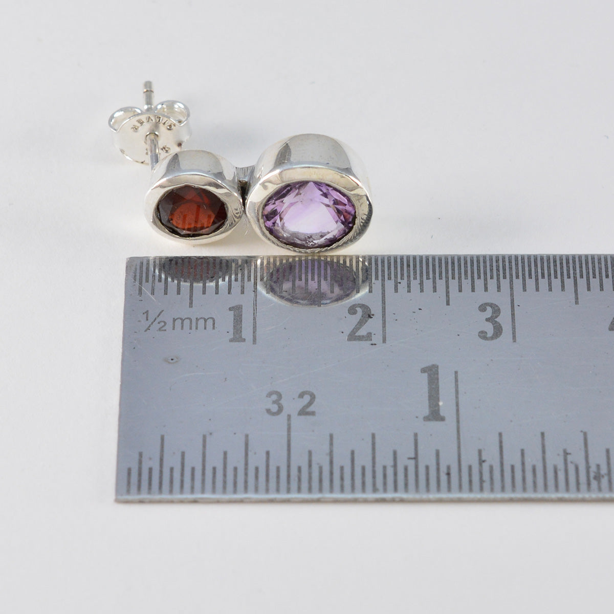 Riyo Bonny Sterling-Silber-Ohrring für Damen, mehrere Ohrringe mit Lünettenfassung, mehrere Ohrstecker