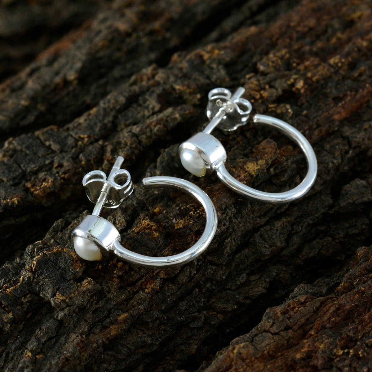 Riyo Bewitching 925 Sterling Silver Earring For Girl Pearl Earring Bezel Setting White Earring Stud Earring