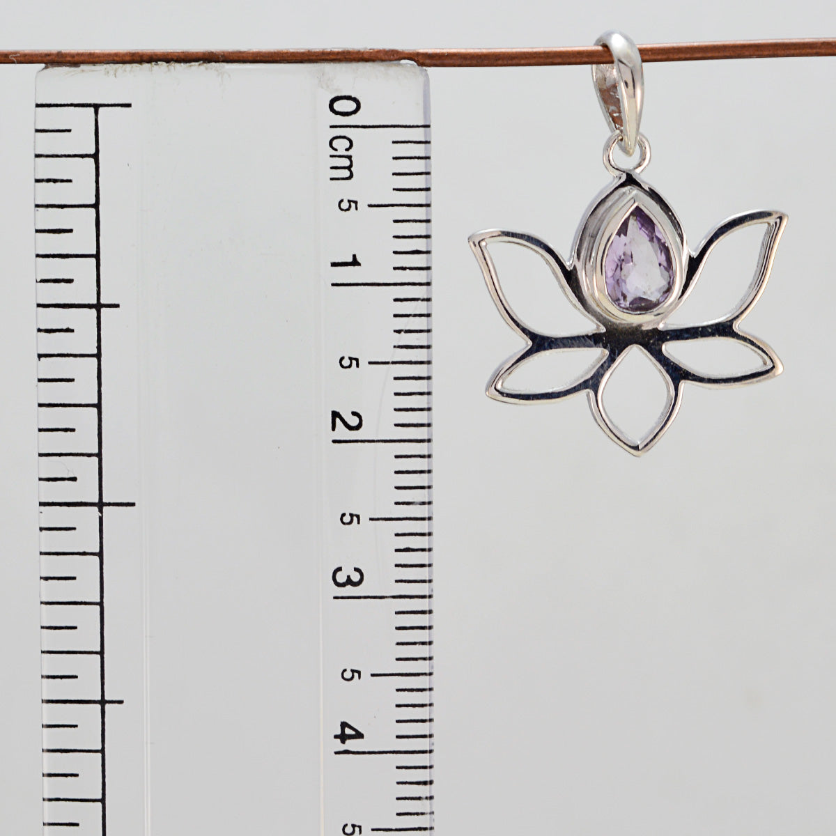 Riyo Genuine Gems Birnen-facettierter lila Amethyst-Anhänger aus Sterlingsilber, Geschenk zum Jahrestag