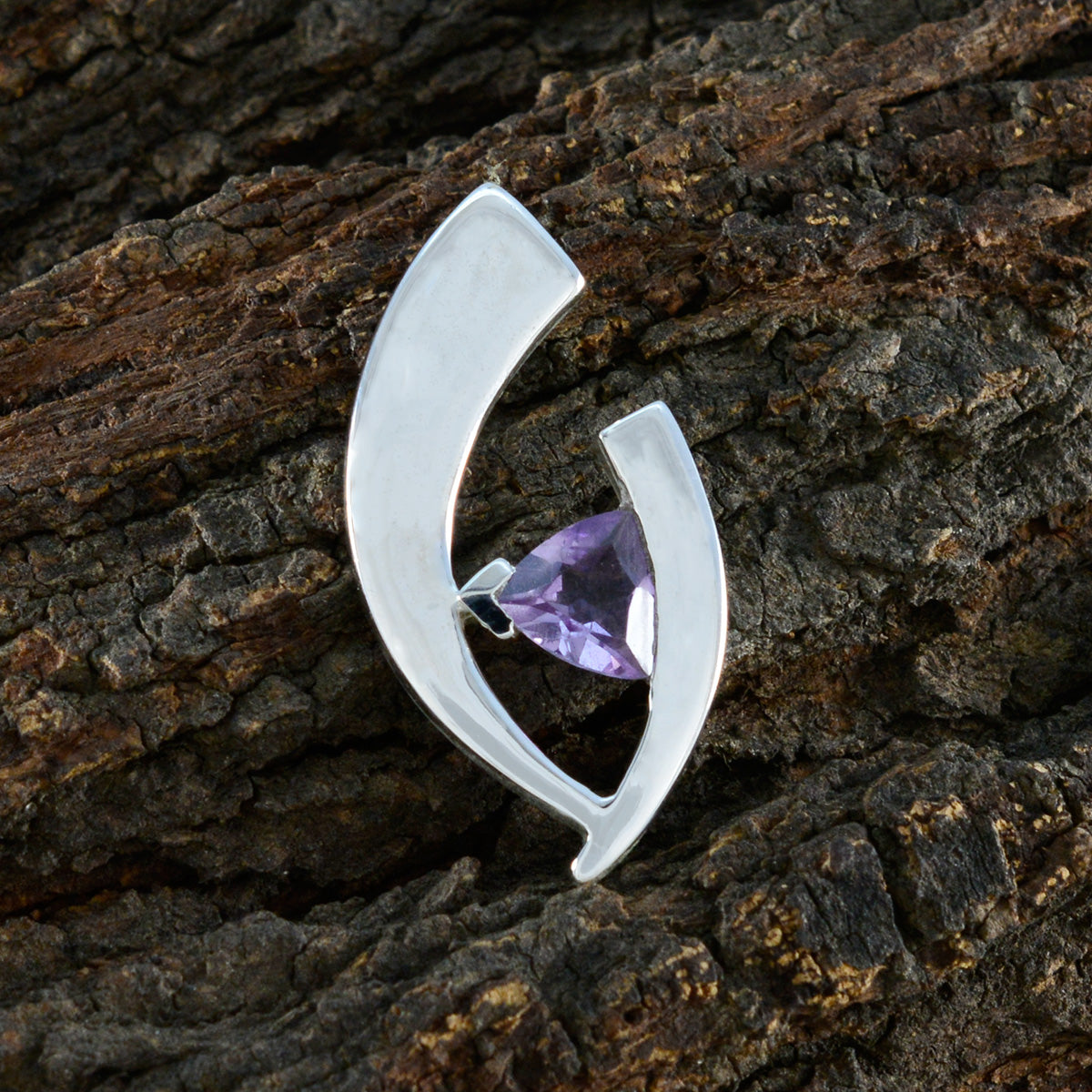 Riyo Irresistible Gems Trillion Faceted Purple Amethyst Solid Silver Pendant Gift For Easter Sunday