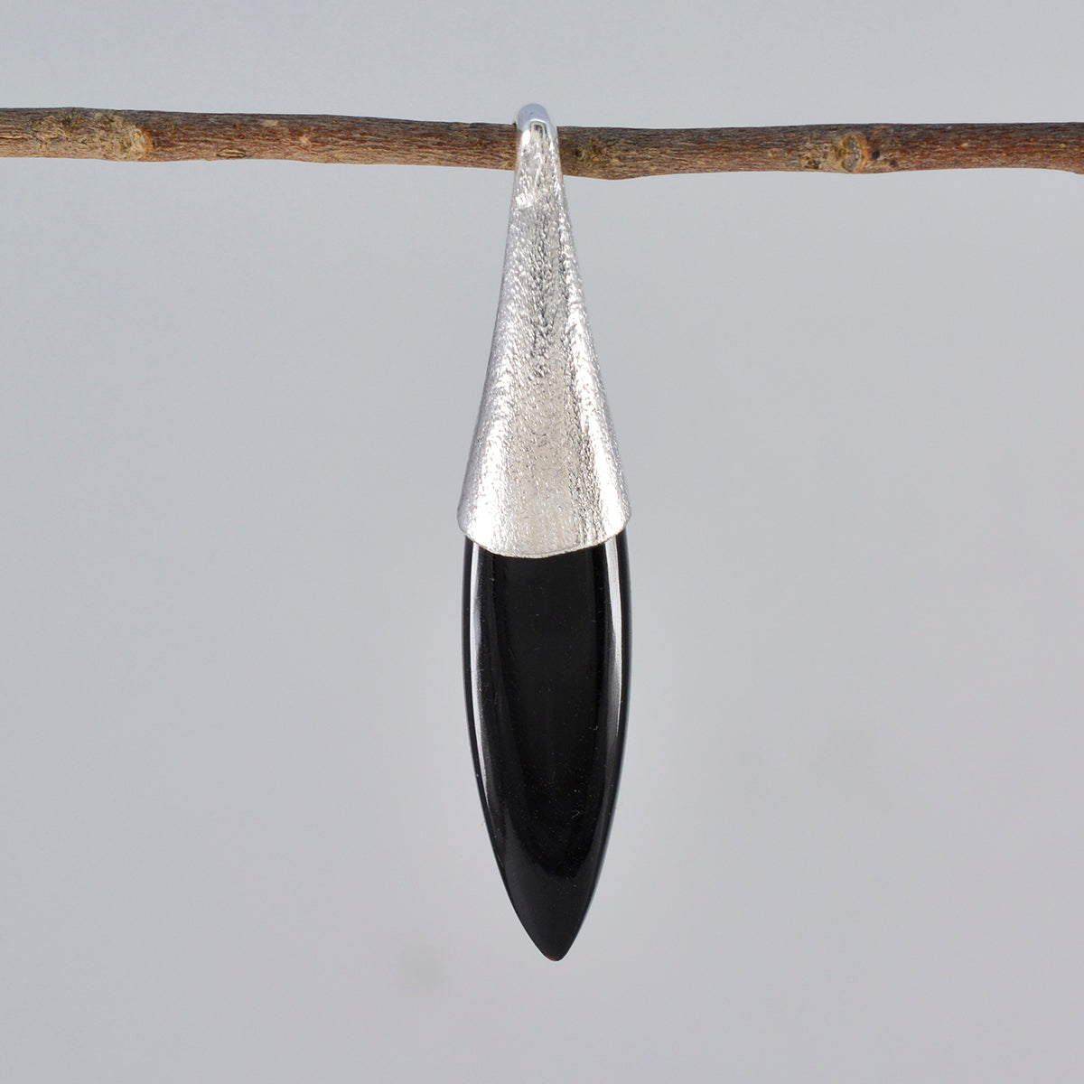 Riyo courageux pierre précieuse marquise cabochon noir onyx noir pendentif en argent sterling cadeau pour fait à la main