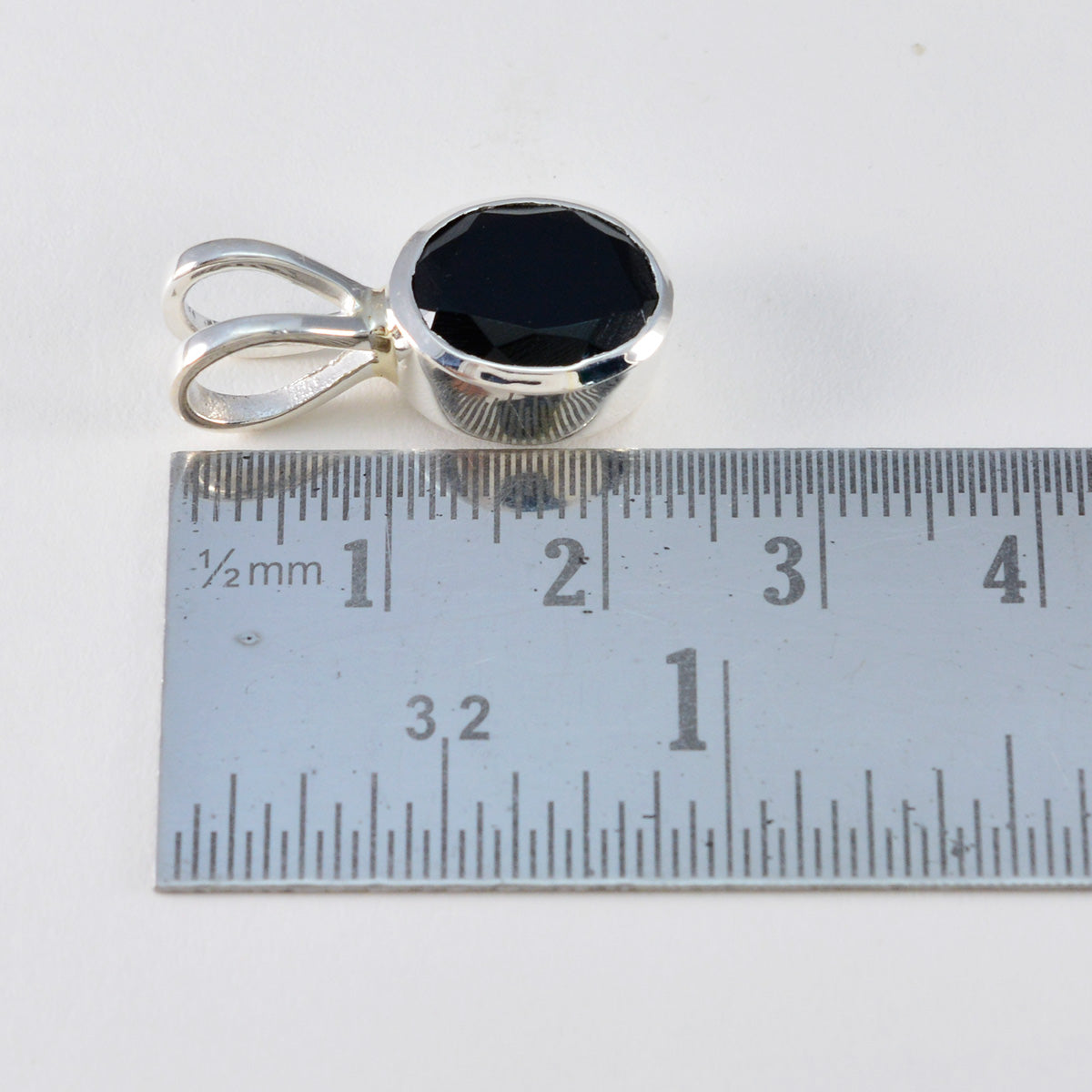 Riyo sierlijke edelstenen rond gefacetteerd zwart zwart onyx massief zilveren hanger cadeau voor Paaszondag