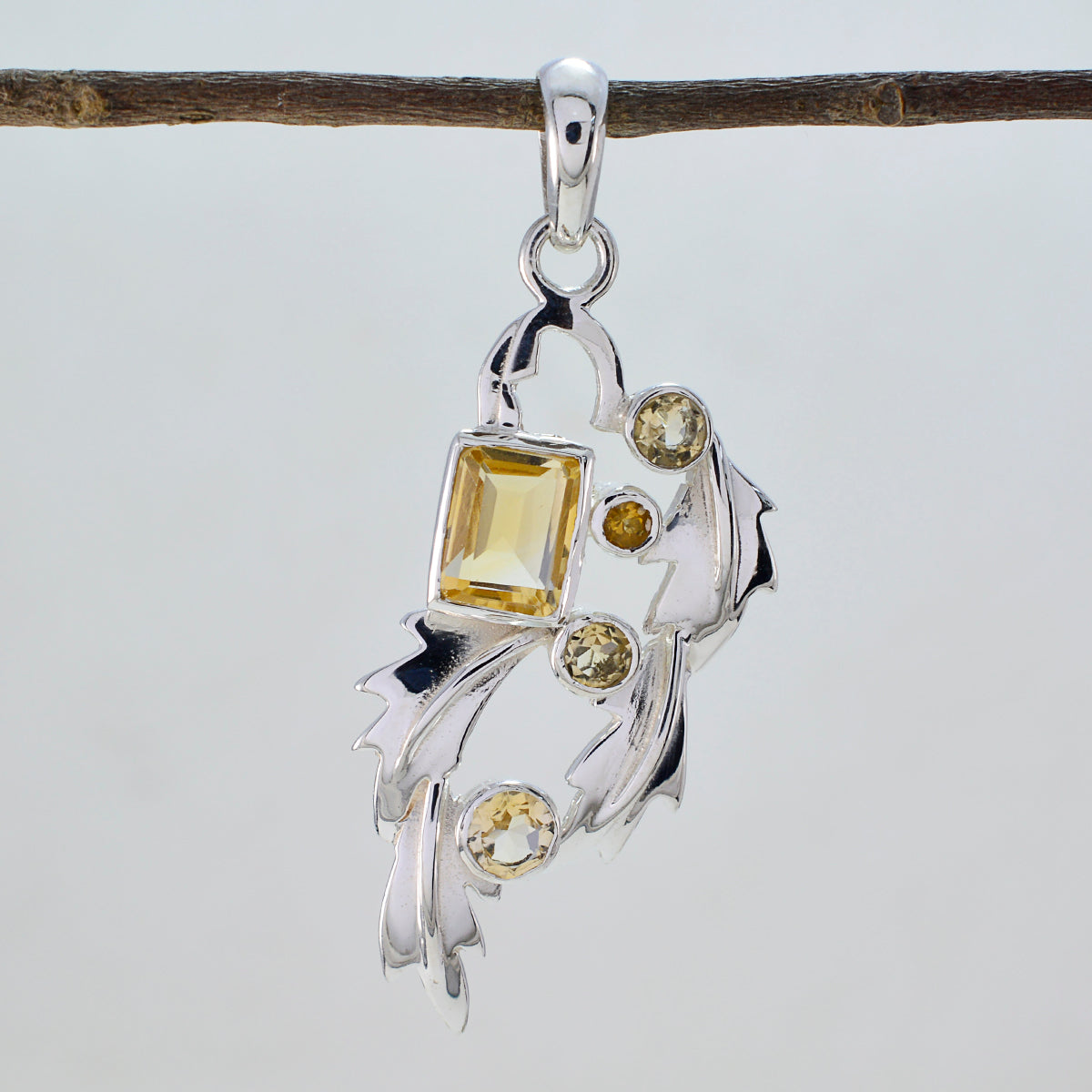 Riyo Charming Gems Multi Faceted Yellow Citrine Silver Pendant Gift For Boxing Day
