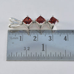 Riyo Anmutiger Edelstein-Anhänger aus 1060er-Sterlingsilber mit quadratischem, facettiertem rotem Granat, Geschenk für Freundin