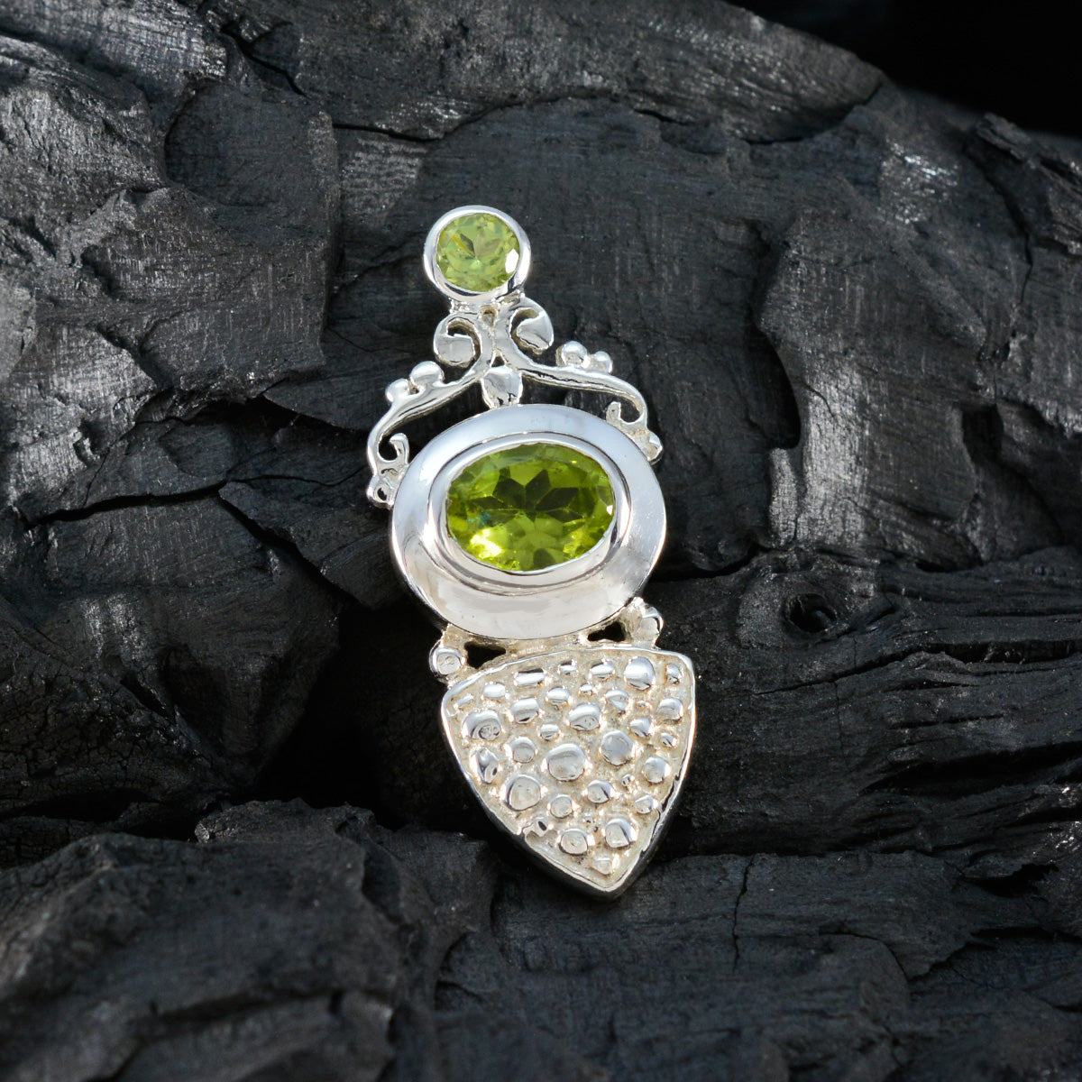 Riyo Attractive Gemstone Multi Faceted Green Peridot Sterling Silver Pendant Gift For Christmas