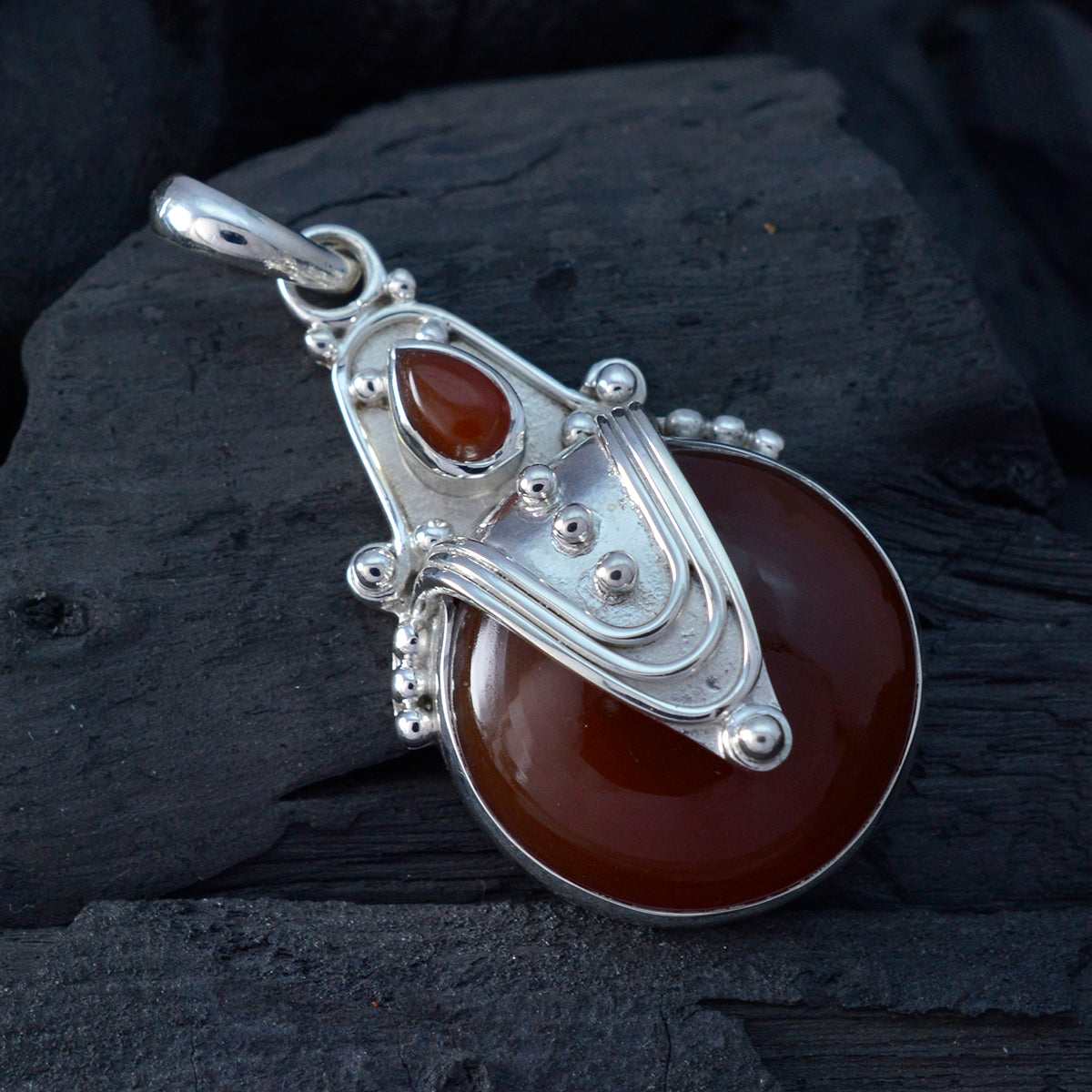 Riyo Handsome Gems Round Cabochon Red Red Onyx Solid Silver Pendant Gift For Good Friday