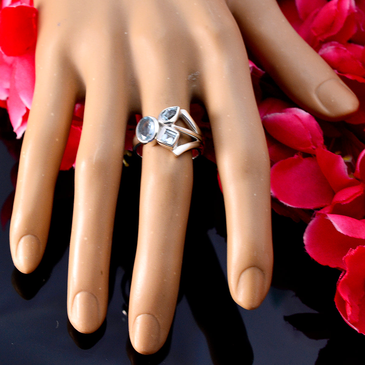 Riyo Pleasing Gemstones Blautopas-Ring aus massivem Silber, Junk-Schmuck