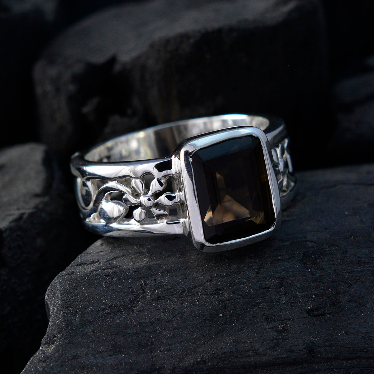 Almacenamiento de joyas de anillos de plata maciza de cuarzo ahumado con gemas fascinantes