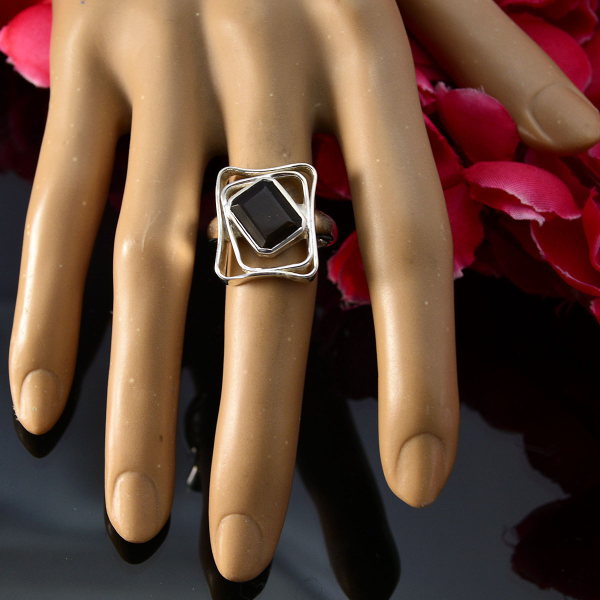 Fascinerende edelstenen rookkwarts massief zilveren ringen sieradenopslag
