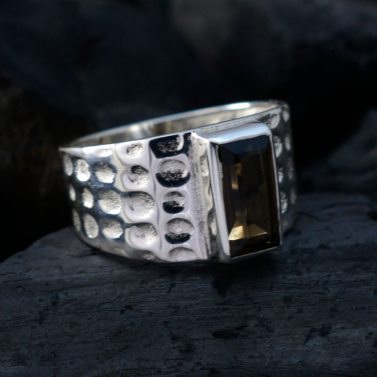 Invitando a las joyerías del anillo de plata 925 del cuarzo ahumado de la gema en el centro comercial