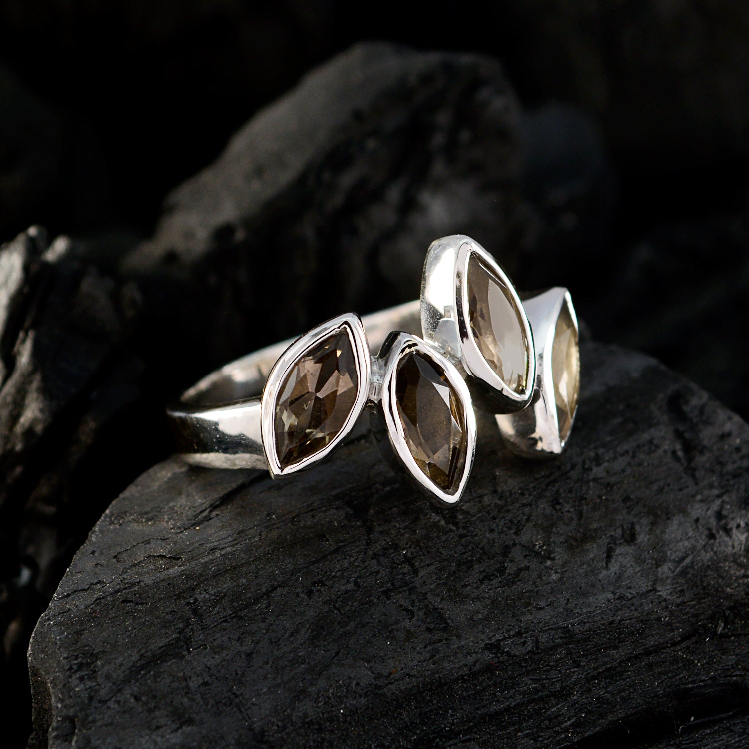 Venta al por mayor de joyería de anillo de plata esterlina de cuarzo ahumado con piedras preciosas impecables