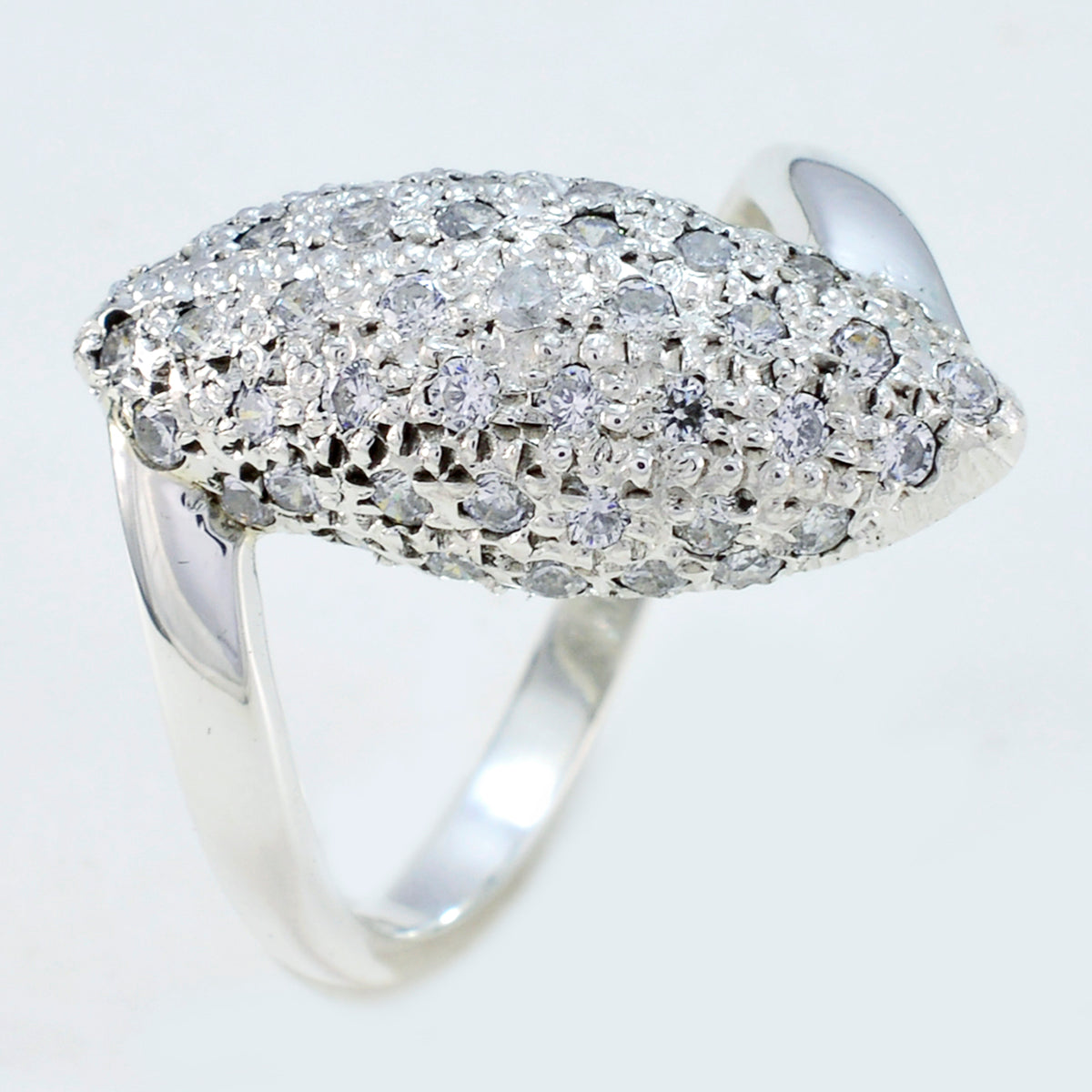 Schöner Edelstein-Ring aus massivem Silber mit kubischem Zirkon zum Jahrestag