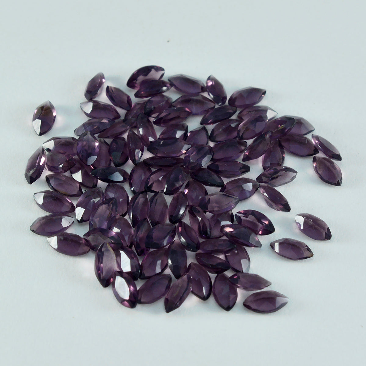 Riyogems 1 Stück violetter Amethyst mit CZ, facettiert, 3 x 6 mm, Marquise-Form, attraktiver, hochwertiger loser Stein