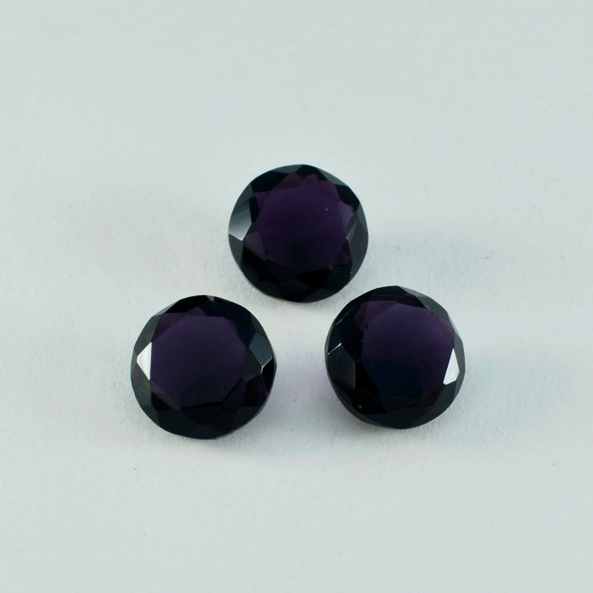 Riyogems 1pc améthyste violette cz facettes 15x15mm forme ronde grande qualité pierres précieuses en vrac