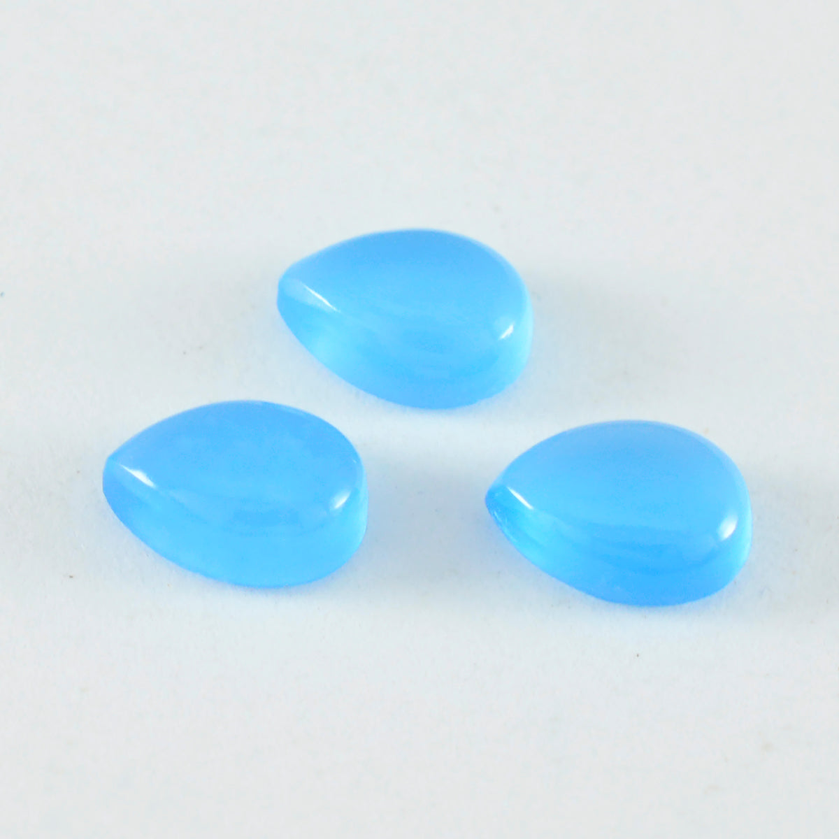 Riyogems 1 Stück blauer Chalcedon-Cabochon, 7 x 10 mm, Birnenform, A+-Qualität, loser Stein