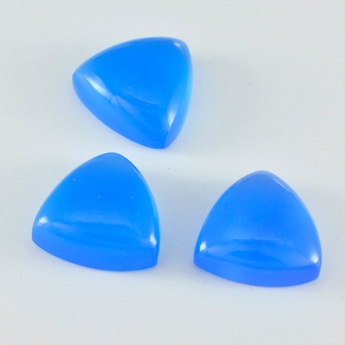 Riyogems 1 Stück blauer Chalcedon-Cabochon, 11 x 11 mm, Trillion-Form, Edelsteine in AA-Qualität
