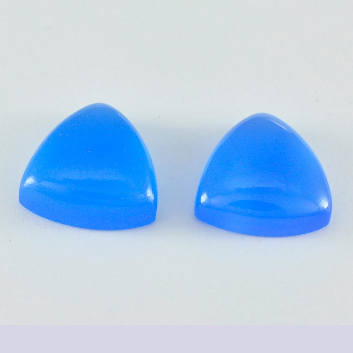 Riyogems 1 Stück blauer Chalcedon-Cabochon, 12 x 12 mm, Trillion-Form, AAA-Qualitätsstein