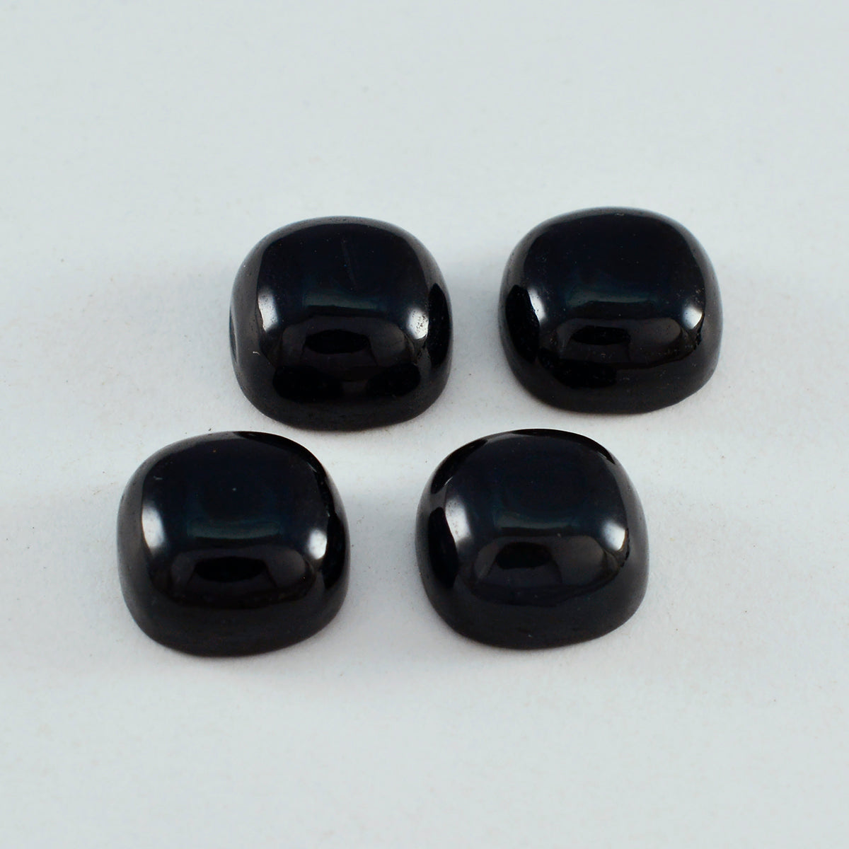 Riyogems 1pc cabochon onyx noir 7x7 mm forme de coussin belle qualité pierre précieuse en vrac