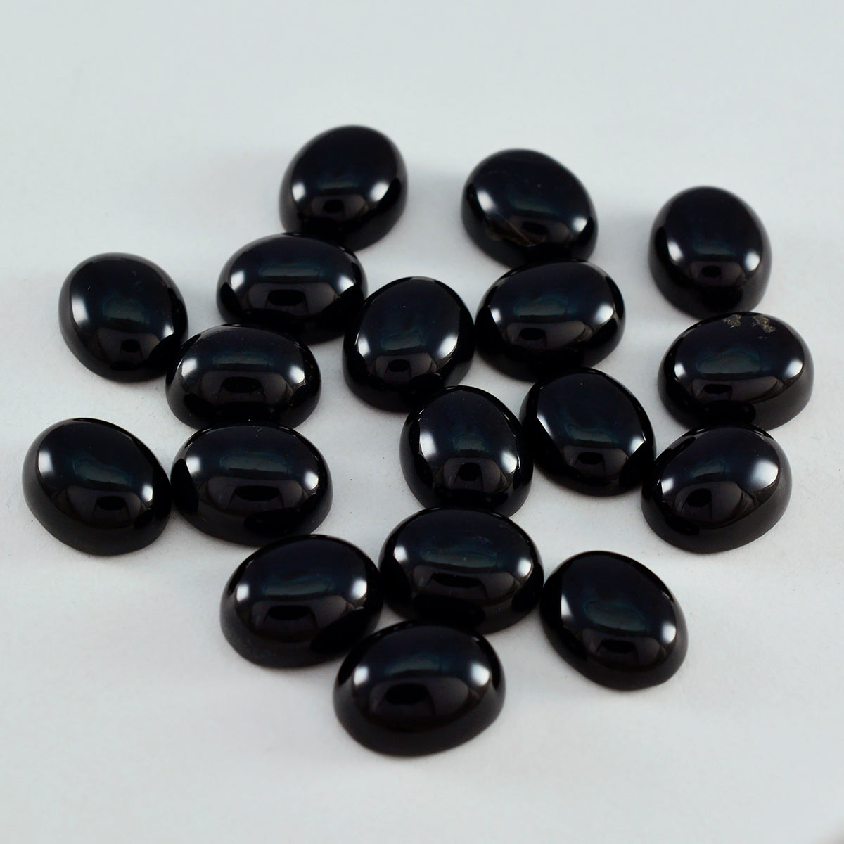 Riyogems 1 Stück schwarzer Onyx-Cabochon, 6 x 8 mm, ovale Form, Edelstein von ausgezeichneter Qualität