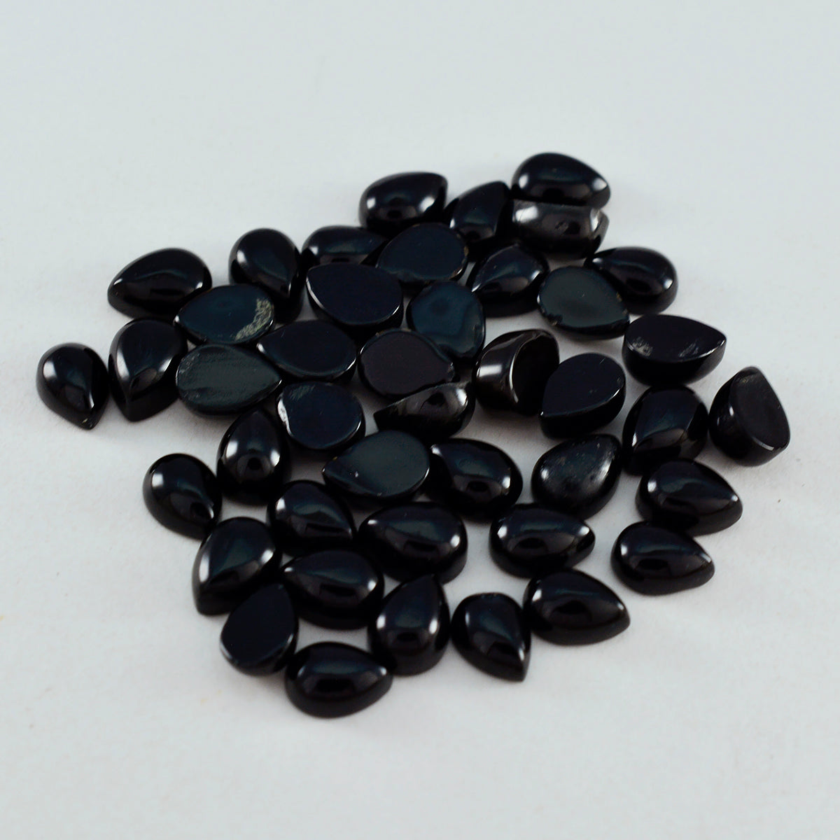 Riyogems 1 pc cabochon onyx noir 4x6 mm forme de poire superbe qualité pierres précieuses en vrac