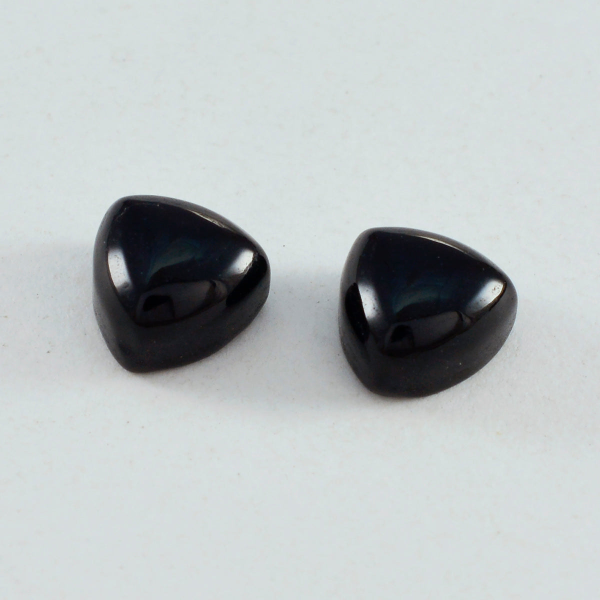 Riyogems 1PC Black Onyx Cabochon 10x10 mm Trillion Shape A+1 Quality Gemstone