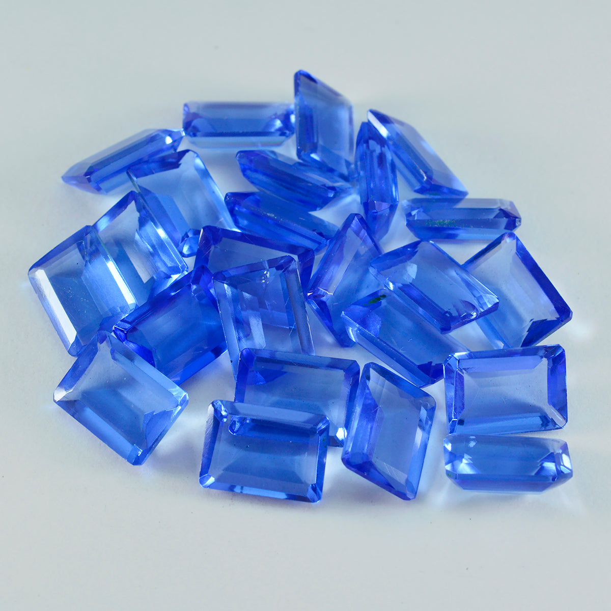 Riyogems 1 Stück blauer Saphir, CZ, facettiert, 5 x 7 mm, achteckige Form, gut aussehender Qualitäts-Edelstein