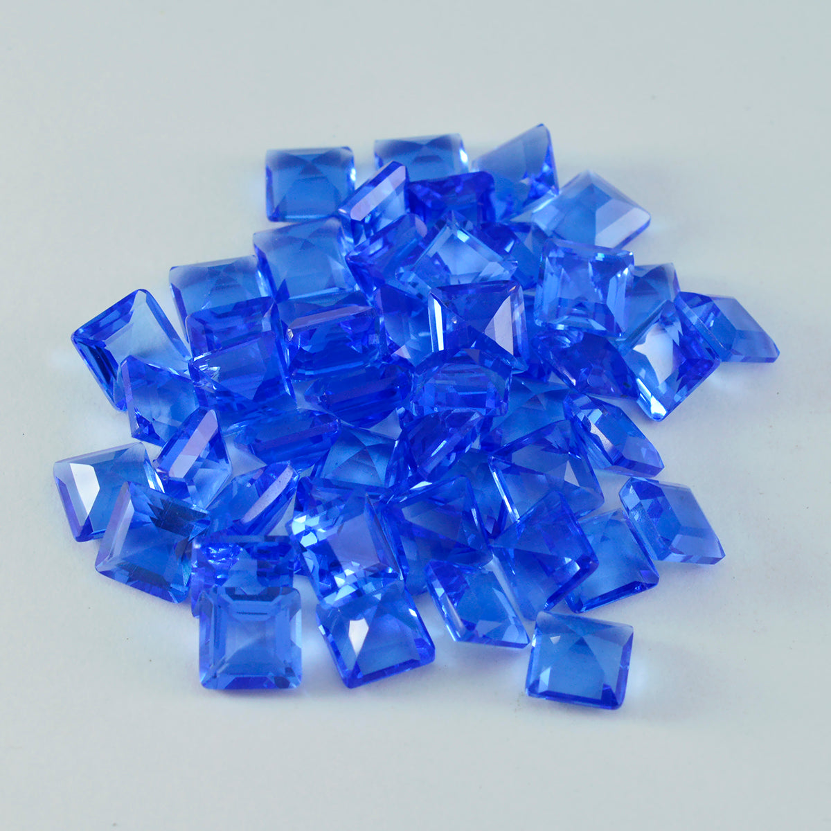 Riyogems 1 Stück blauer Saphir, CZ, facettiert, 6 x 6 mm, quadratische Form, schöner Qualitäts-Edelstein