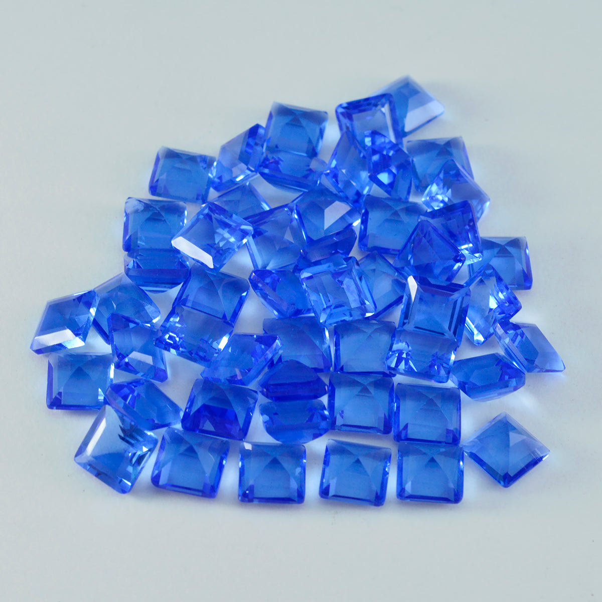 Riyogems 1pc saphir bleu cz facettes 7x7mm forme carrée belles pierres précieuses de qualité