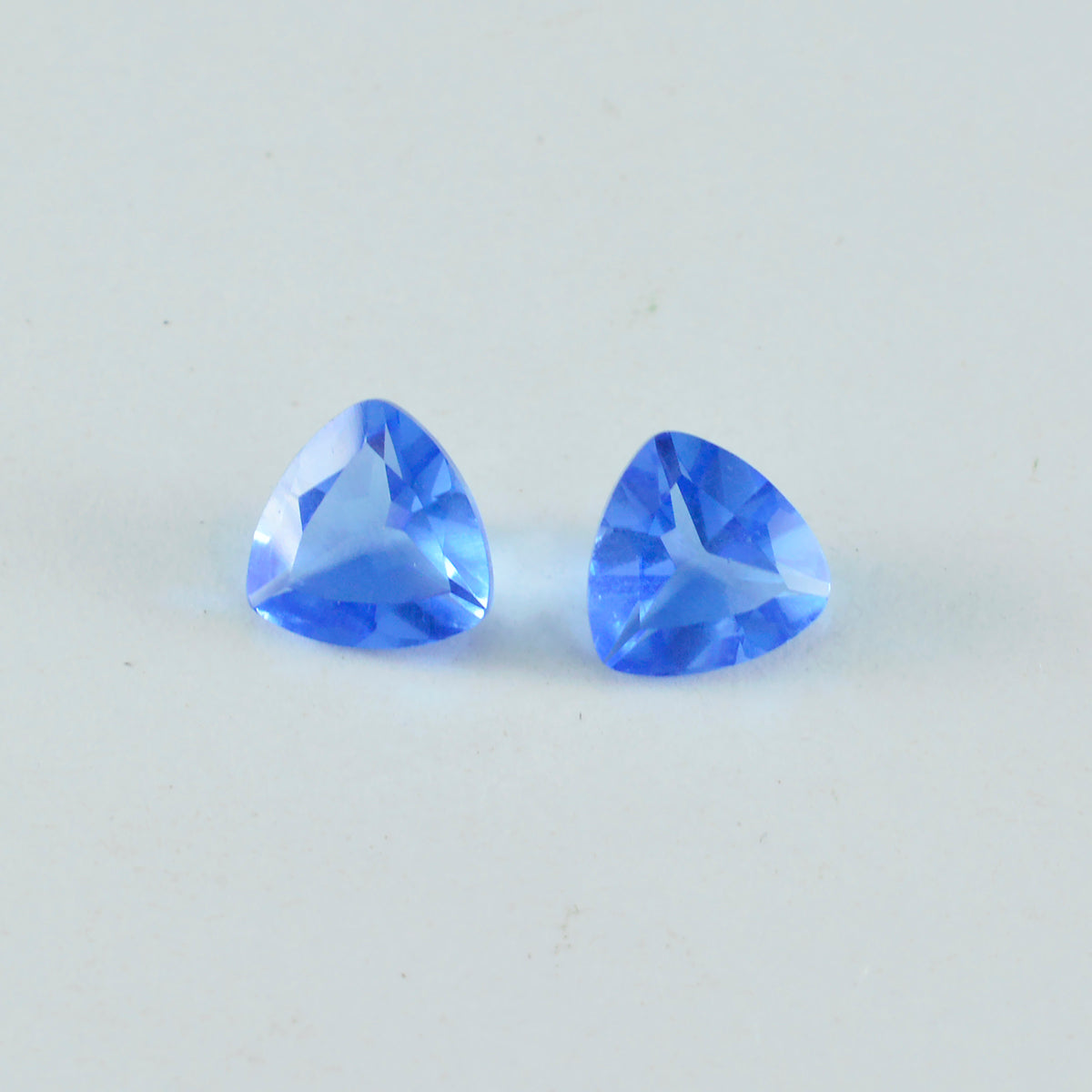Riyogems, 1 pieza, zafiro azul CZ facetado, 14x14mm, forma de trillón, gemas sueltas de calidad bonitas